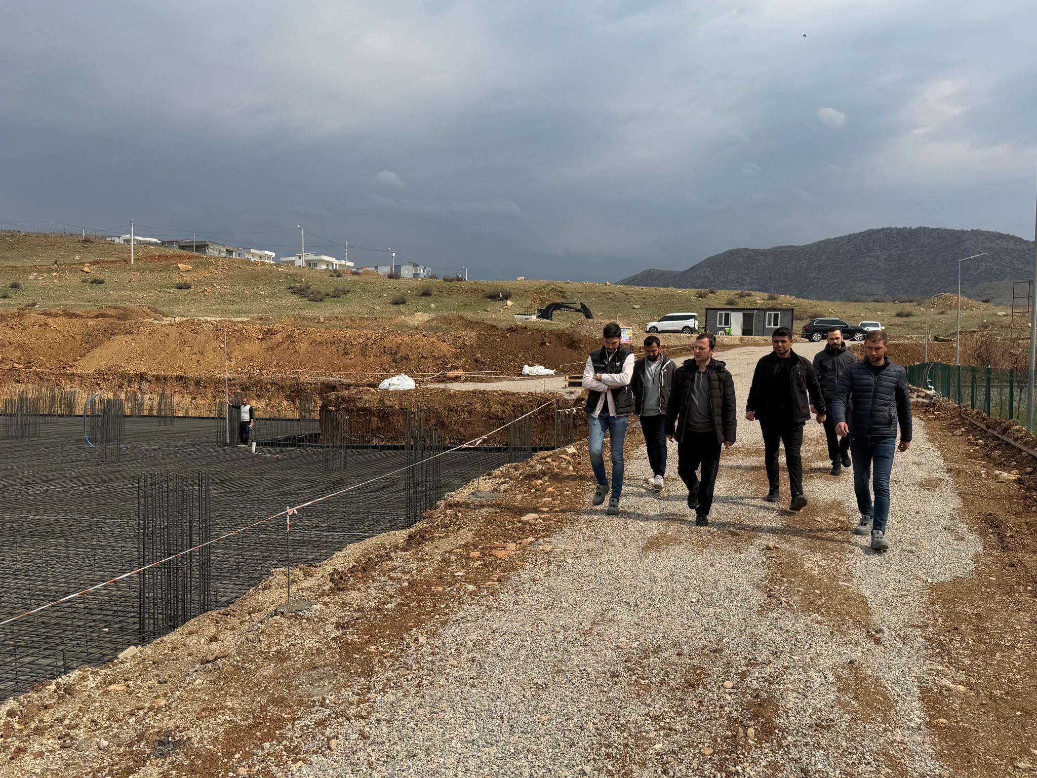 Kozluk İlçe Halk Kütüphanesi İnşaatını İnceledi