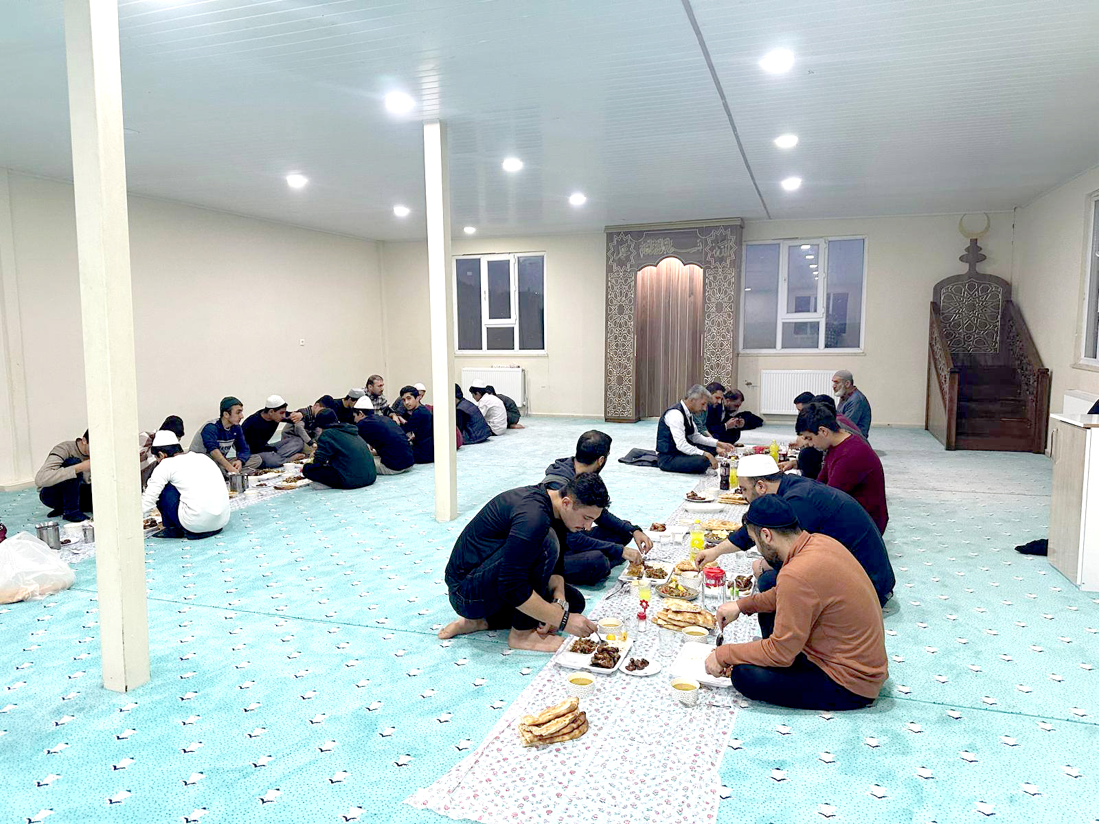 Kur’an Kursunda iftar programı