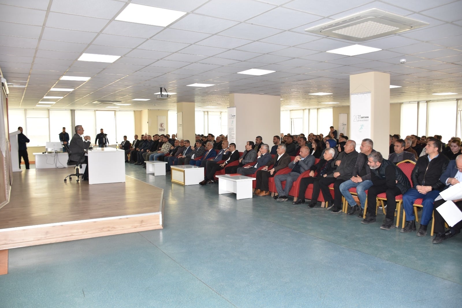 Müdür Ciğer, kurum personeliyle değerlendirme toplantısı yaptı