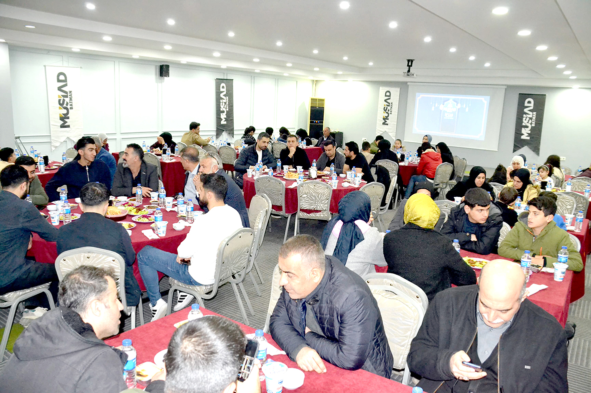 MÜSİAD, Kimsesiz çocukları ve ihtiyaç sahiplerini iftarda ağırladı