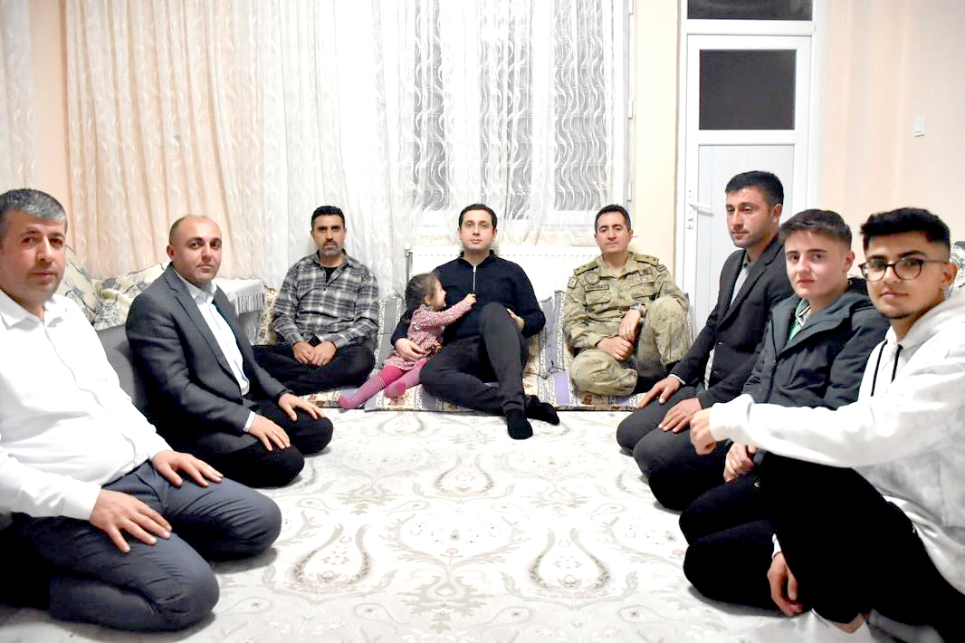 Sason Kaymakamı Başar, ailelerle iftar sofrasında buluştu