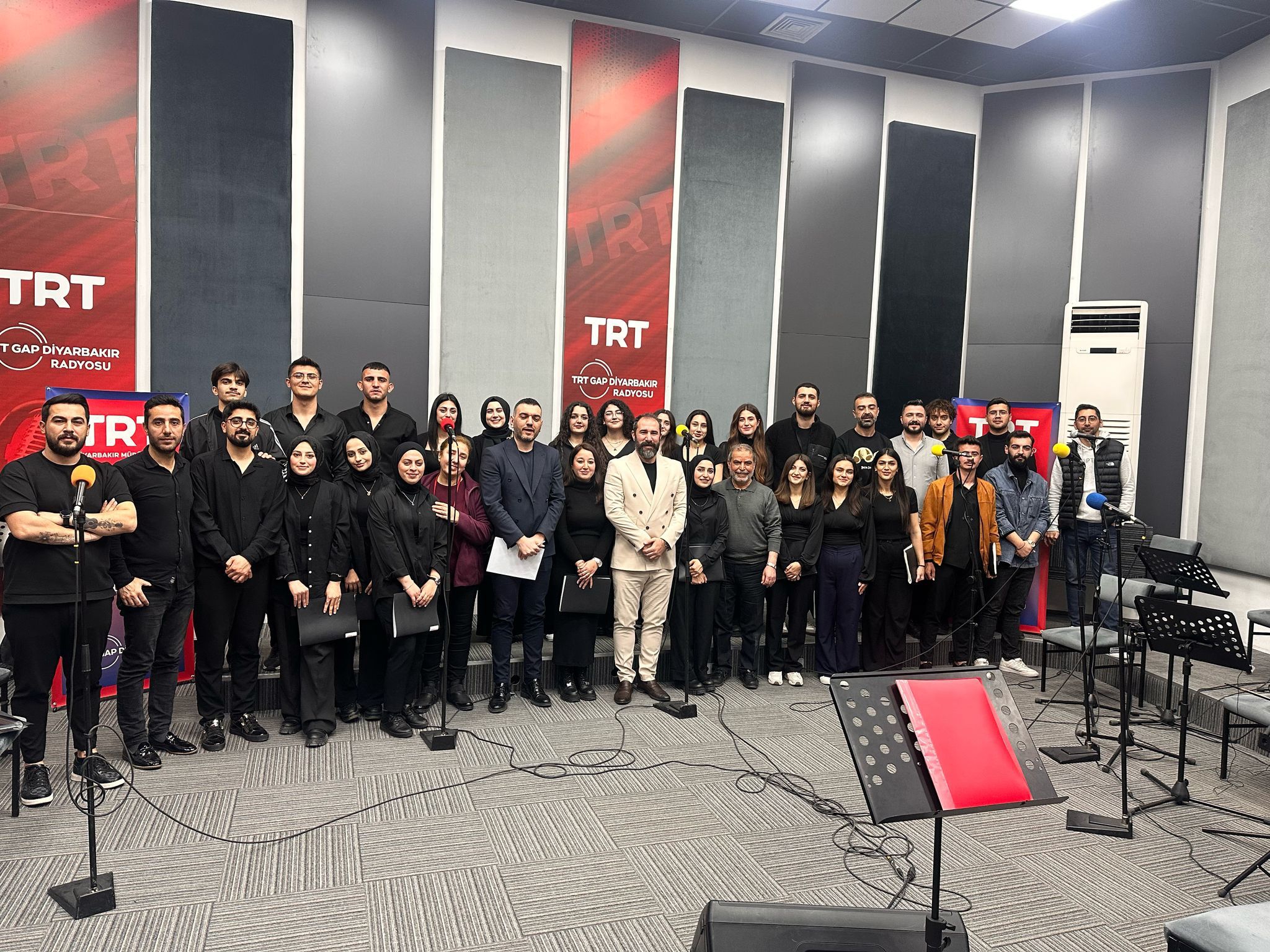 Tasavvuf Korosu Trt Türkü’de dinleyicilerle buluştu