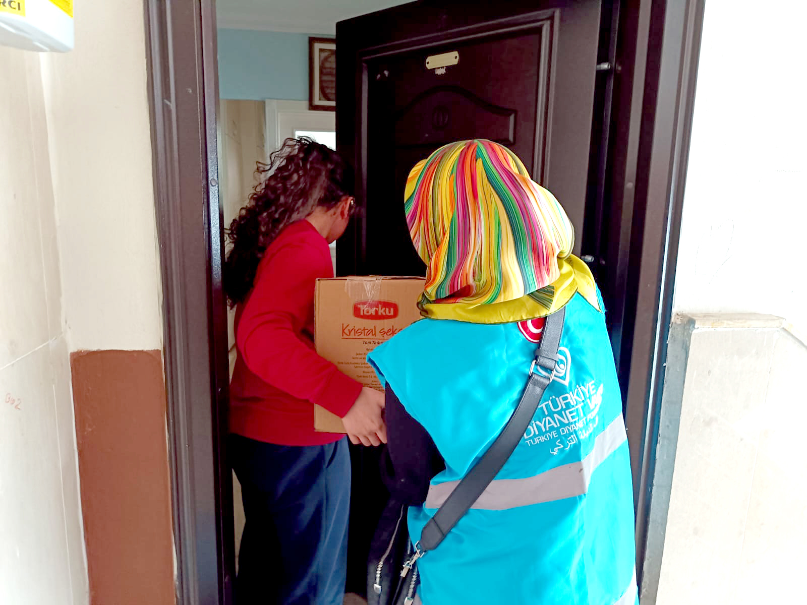 TDV Batman Kadın Kolları Ramazan yardımlarını sürdürüyor