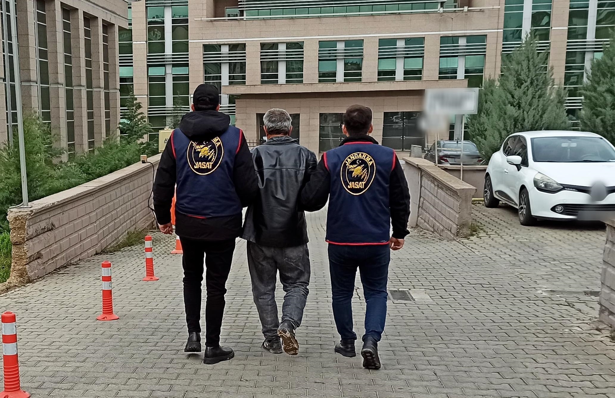 42 Yıl Kesinleşmiş Hapis Cezası Bulunan Şahıs Yakalandı