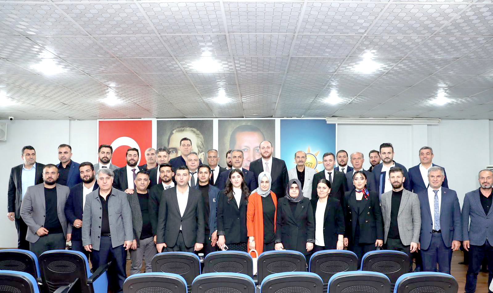 Büyükgümüş’ten Ak Parti teşkilatına övgü