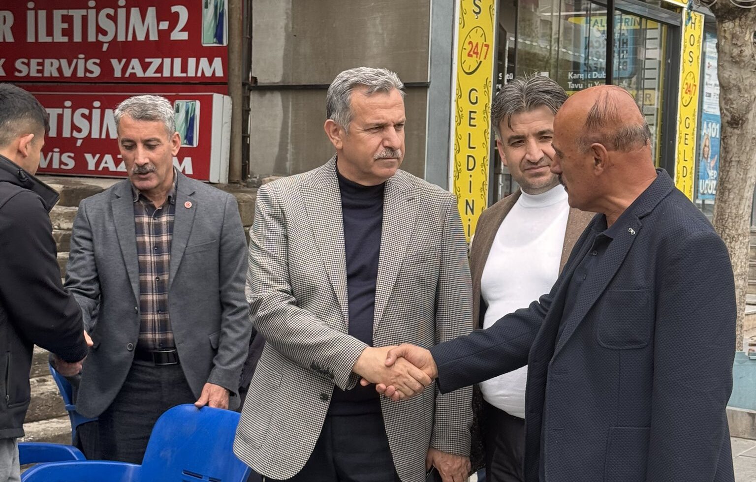 Kozluk Belediye Başkanı Mehmet Veysi Işık’tan Esnaf Ziyareti