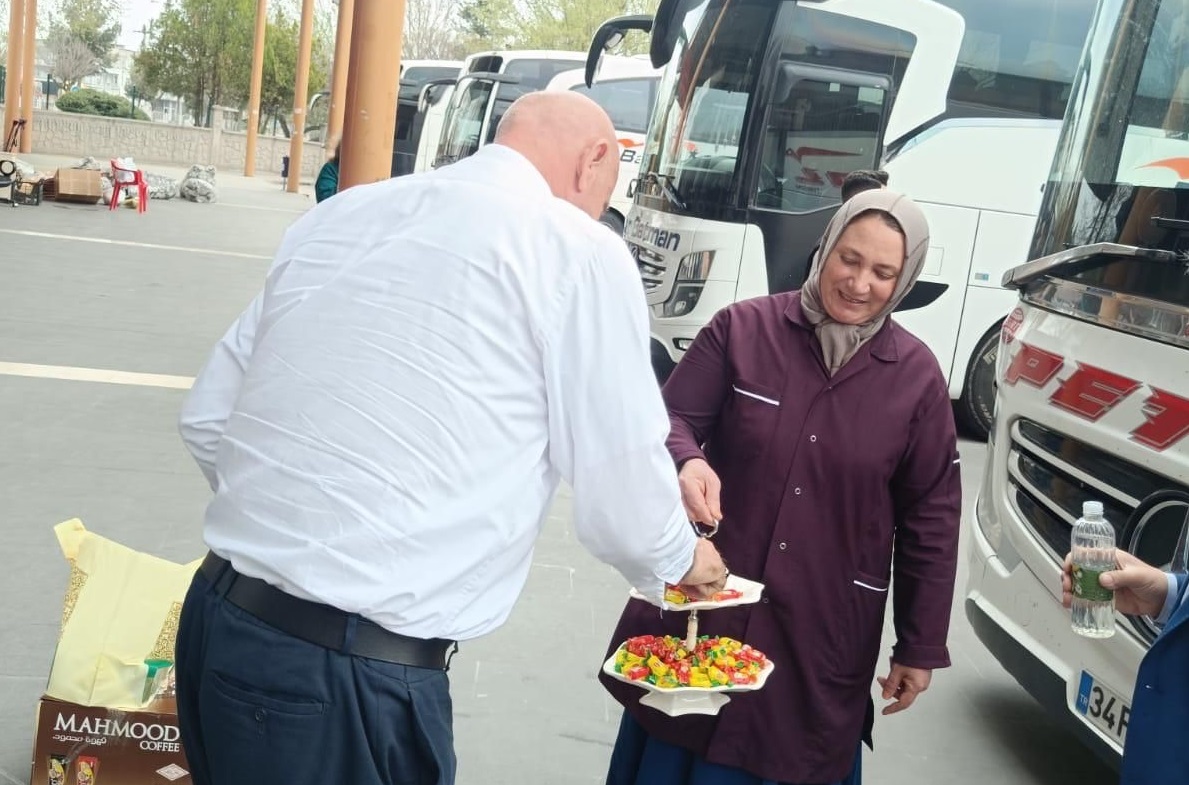 MOLA VEREN YOLCULARIN BAYRAMI KUTLANDI