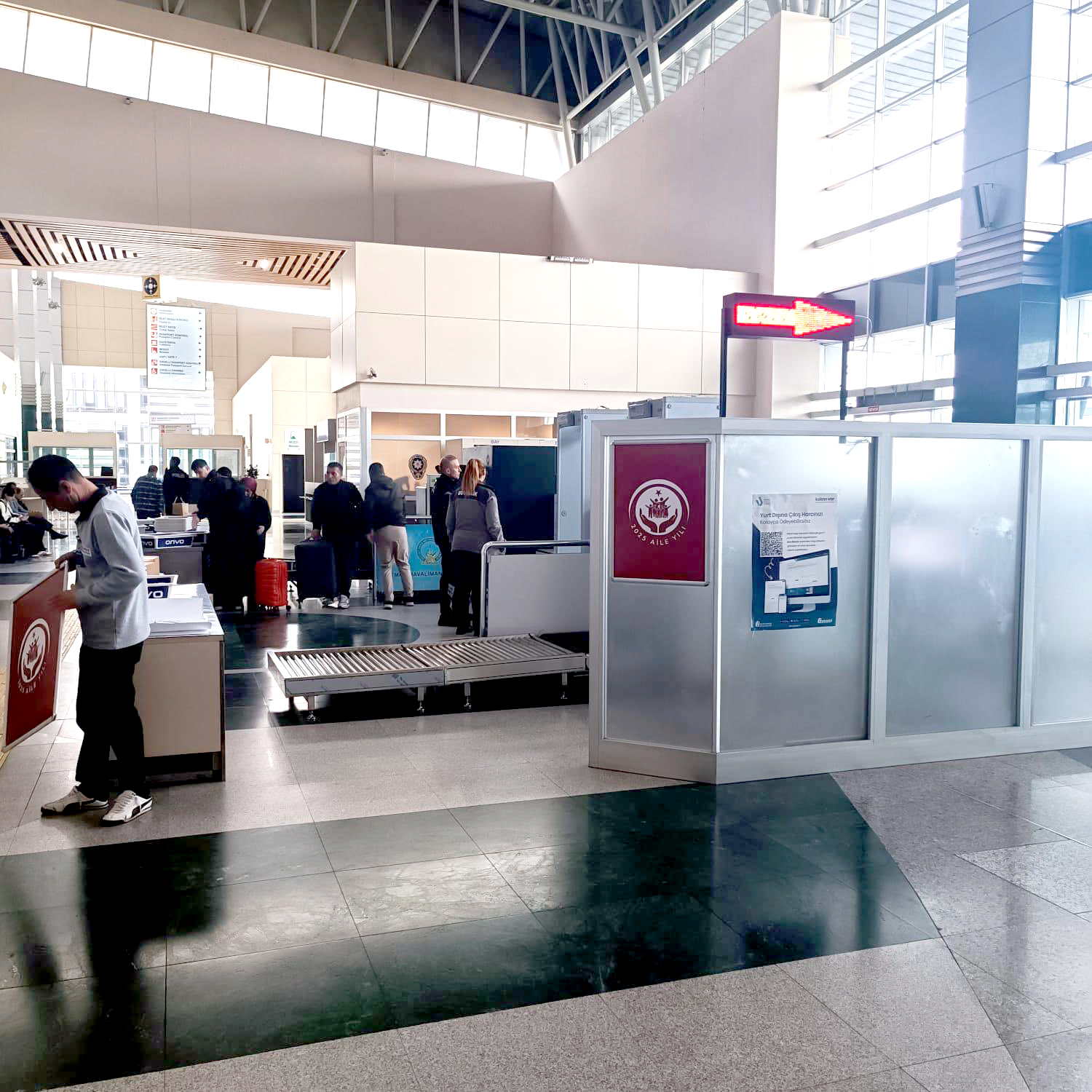 Havalimanı, 2025 Aile Yılı’na özel afişlerle donatıldı