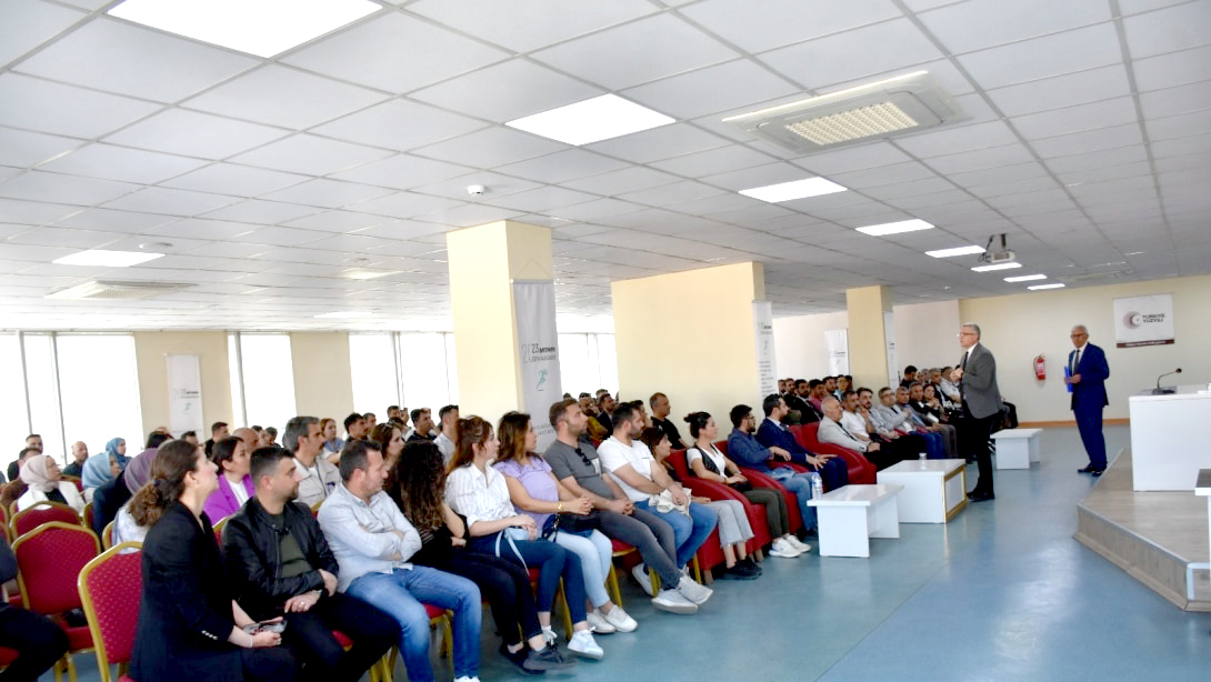 Aile Eğitimi Eğitimcileri Bilgilendirme Toplantısı yapıldı