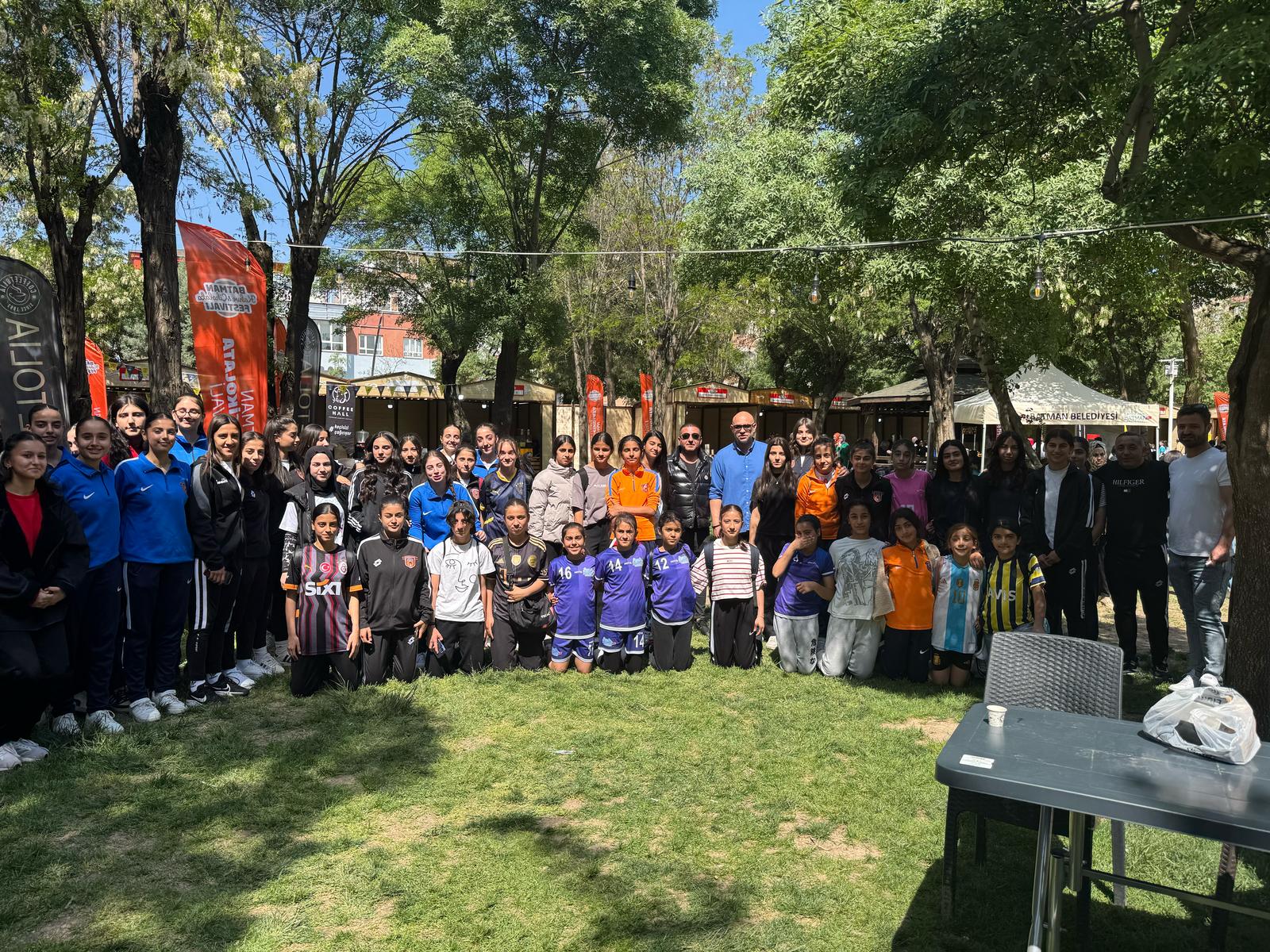 Sporcular Festivale renk kattı