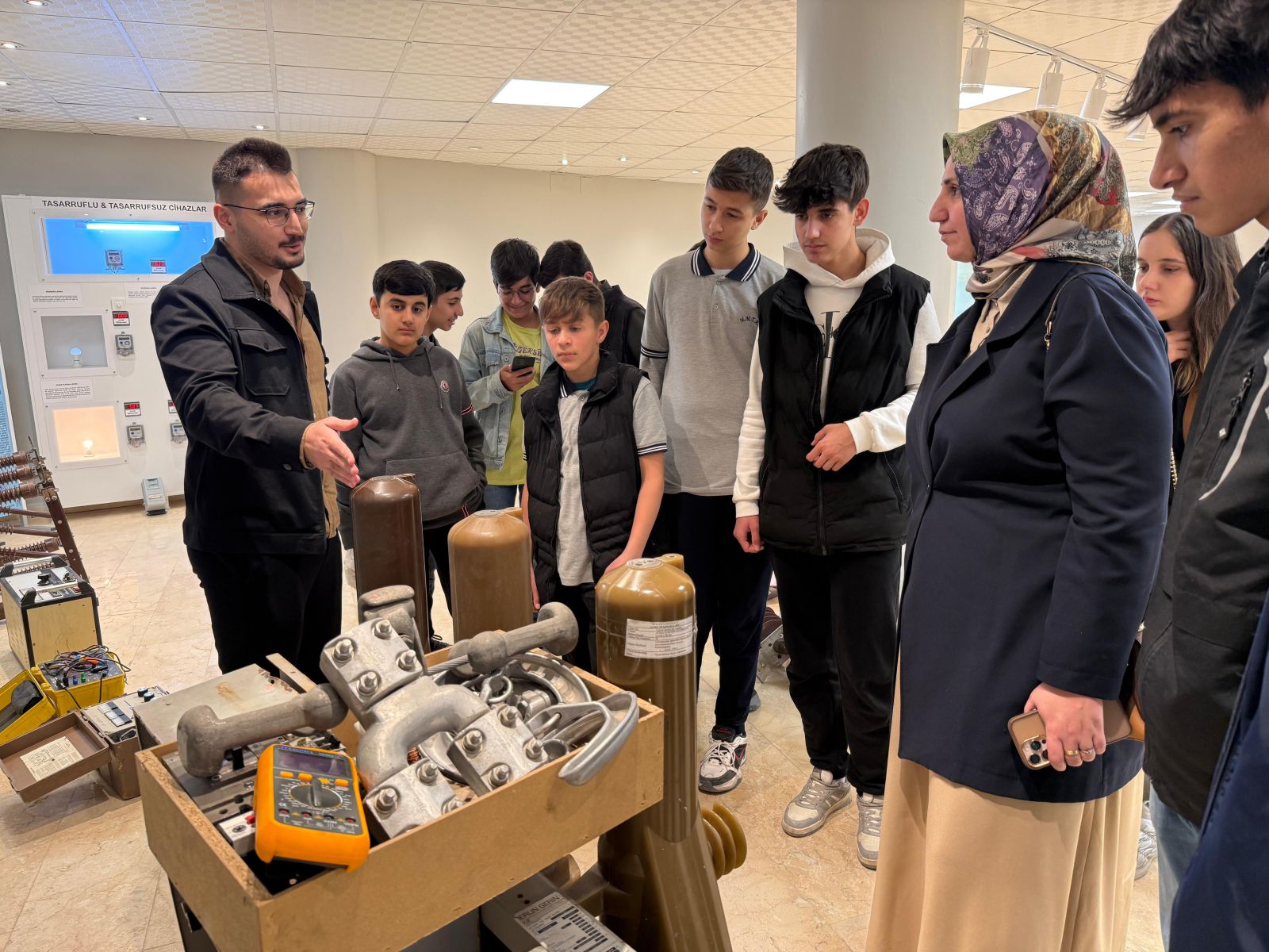 Lise öğrencilerinden Enerji Müzesine ziyaret