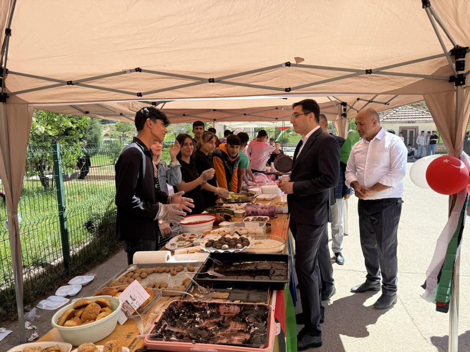 Gercüş Mesleki ve Teknik Anadolu Lisesinde Kermes Düzenlendi