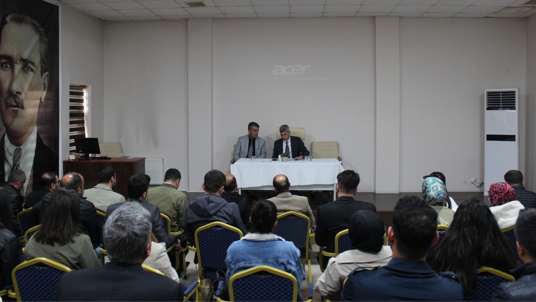 Gercüş’te Okul Müdürleri Toplantısı Gerçekleştirildi