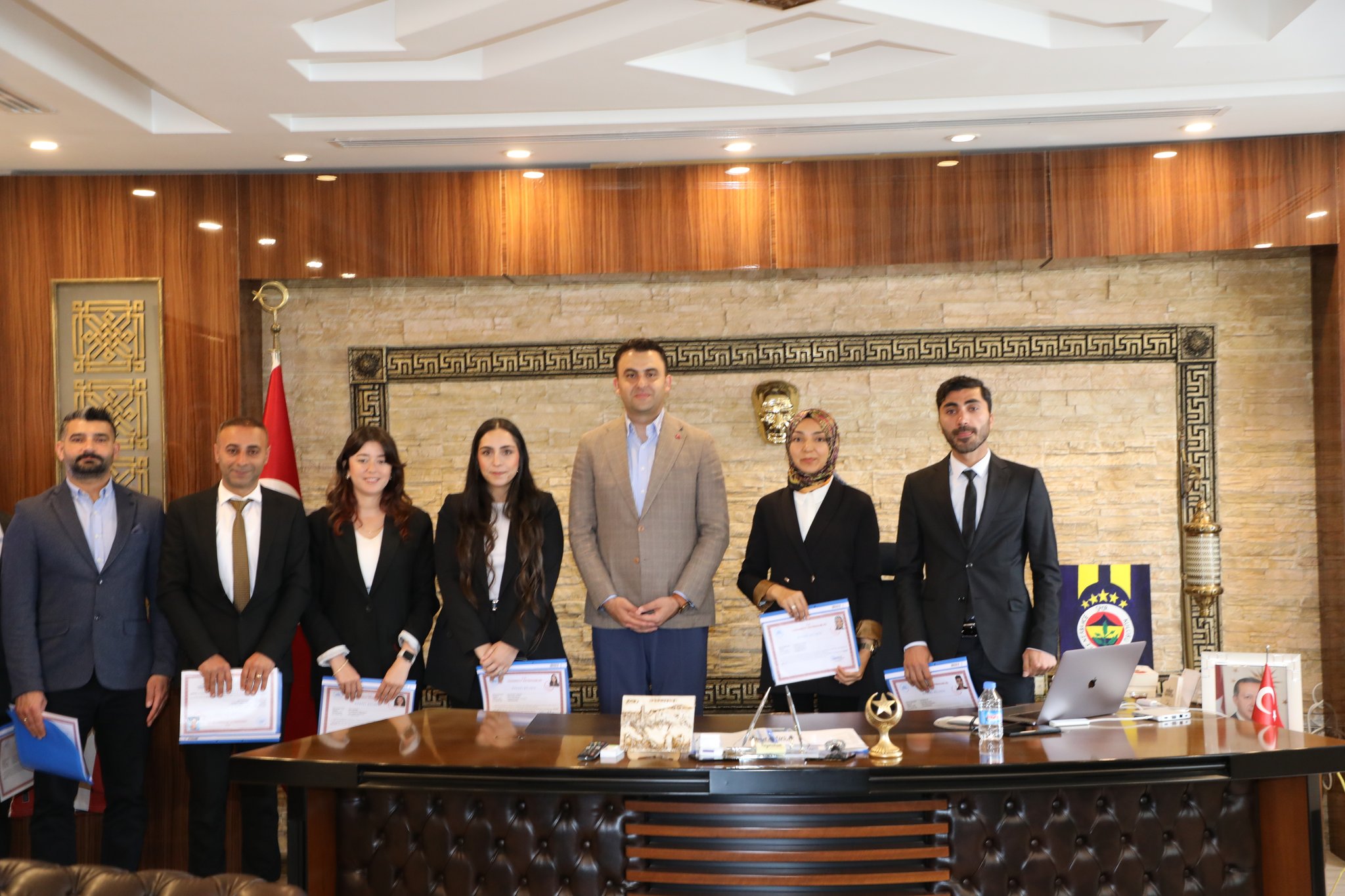 Hasankeyf Kaymakamı İmrak, başarılı Öğretmenleri Ödüllendirdi