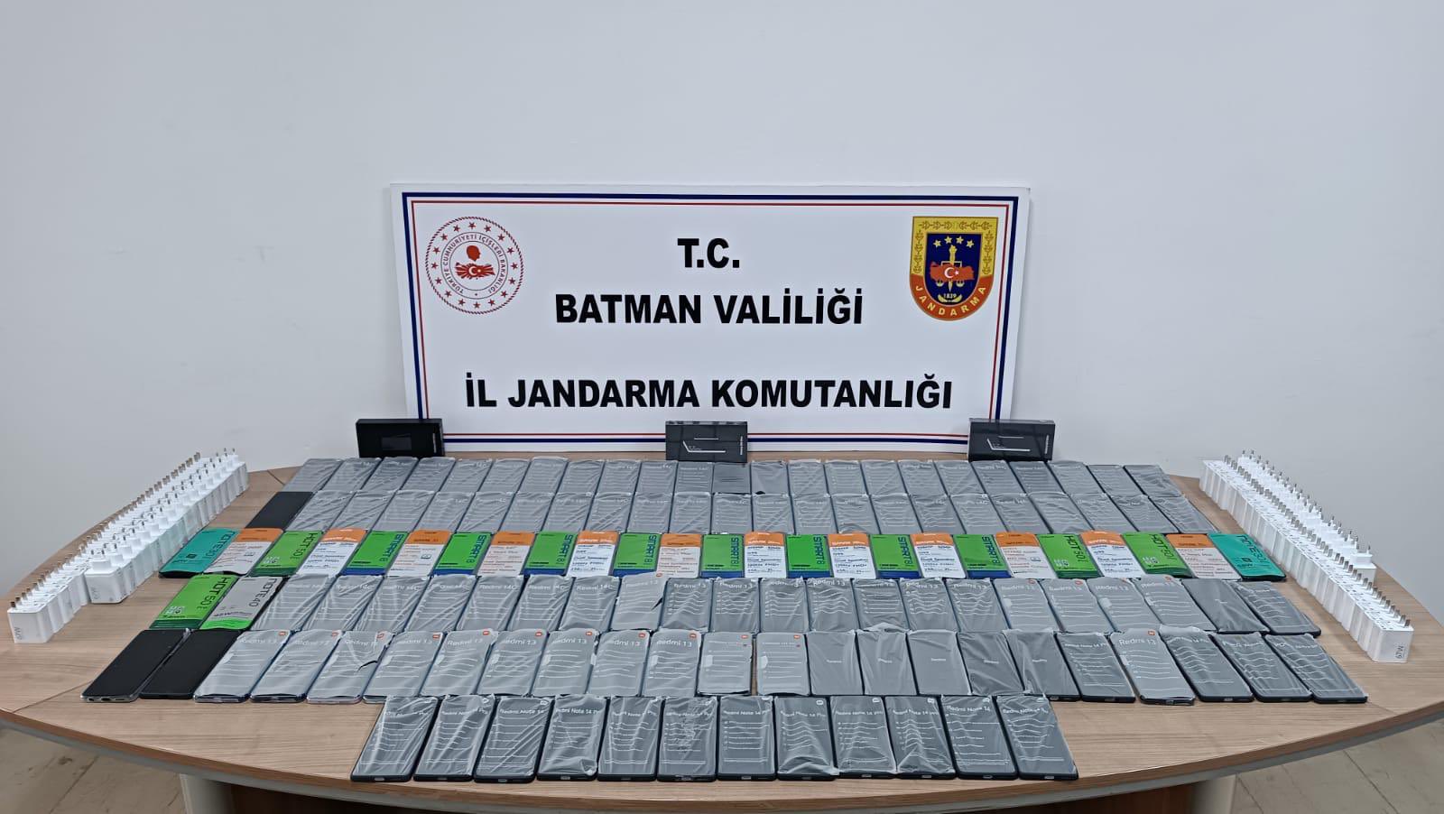 132 Adet kaçak telefon ele geçirildi