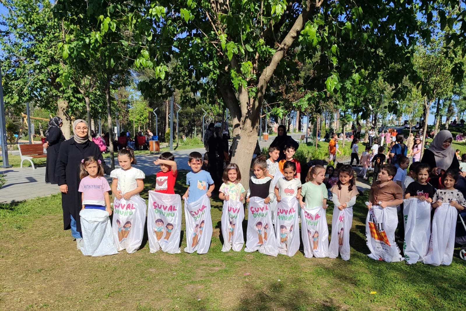 Kur’an Kursu Öğrencileri Piknikte Gönüllerince Eğlendi