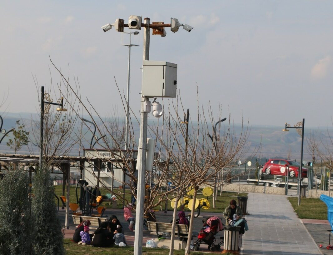 Parklar Akıllı Kameralarla Daha Güvenli