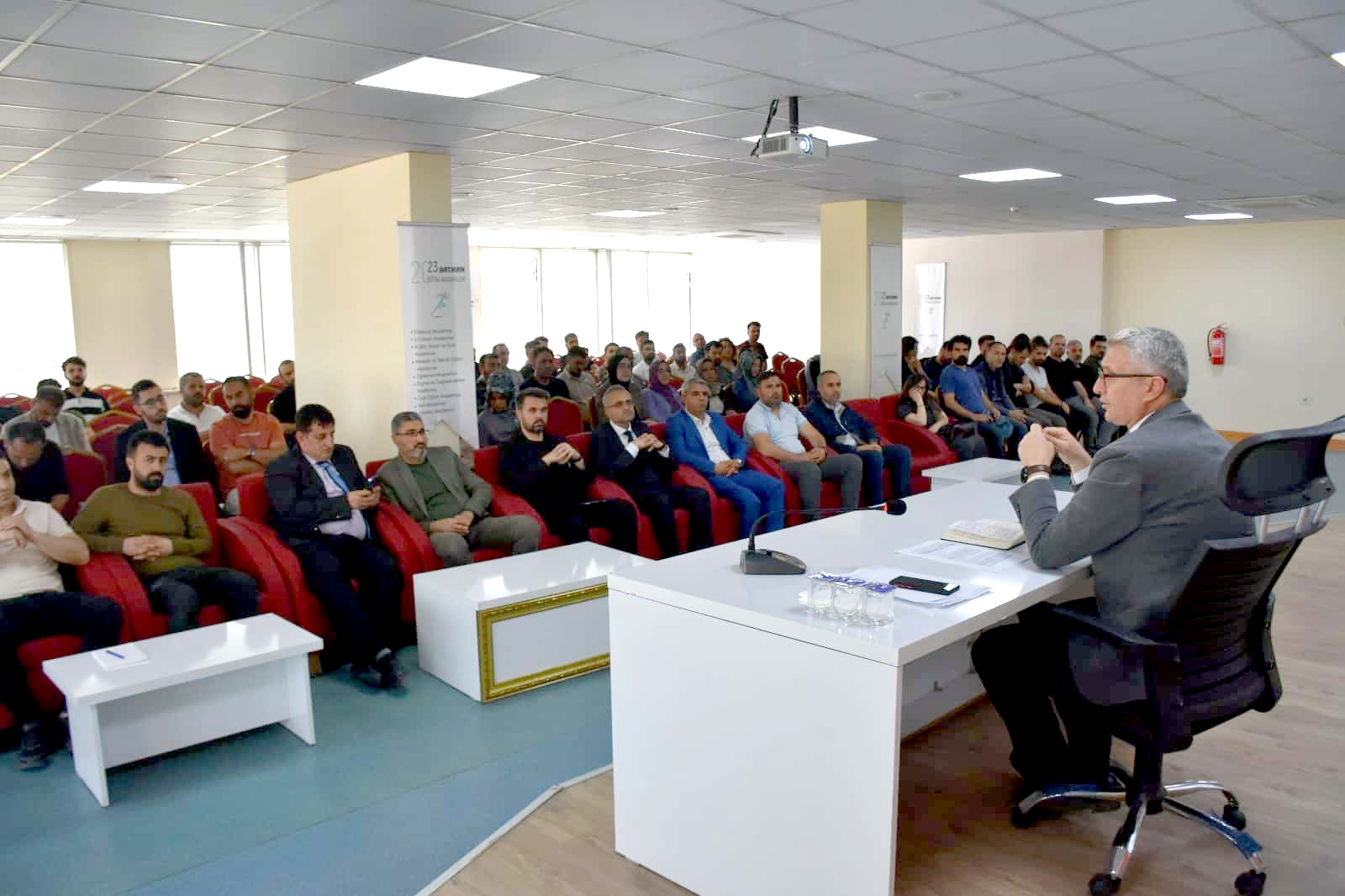 “Robot Teknolojisi Yarışması ve Yapay Zekâ Eğitimi” bilgilendirme toplantısı yapıldı