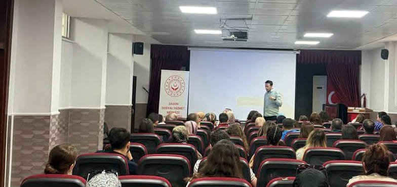 Aday Öğretmenlere Eğitim Programı