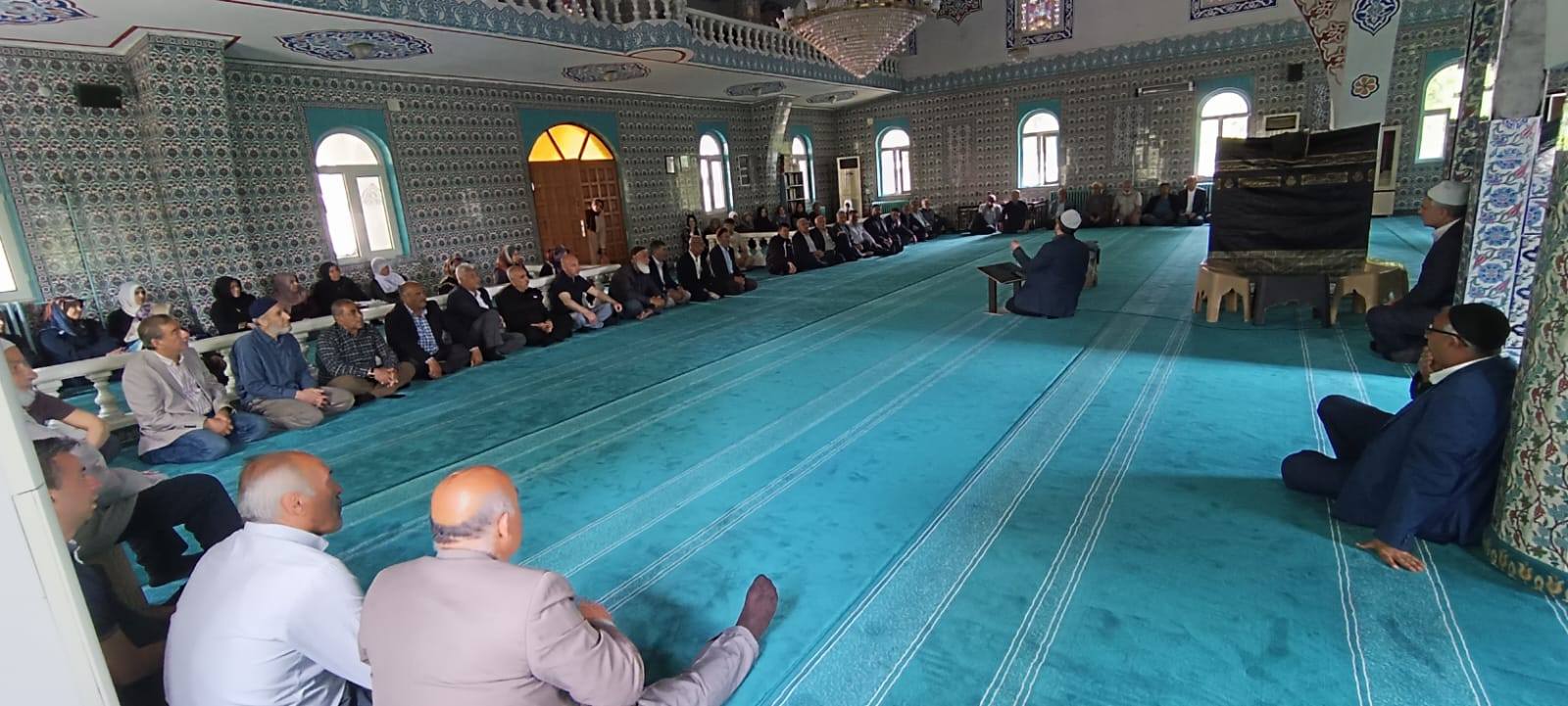 Uygulamalı Hac Eğitim Semineri düzenlendi