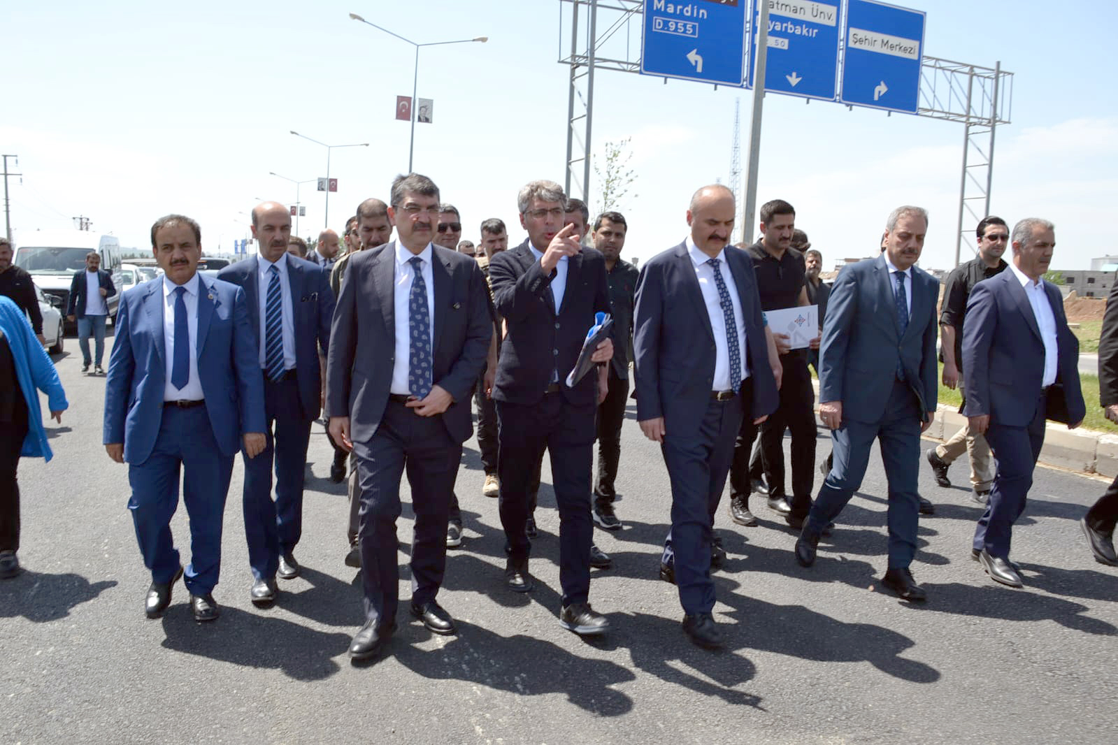 Beşiri Yolu Yenileniyor