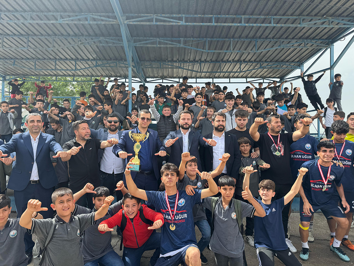 Liseler Arası Futbol Turnuvası coşkuyla sona erdi