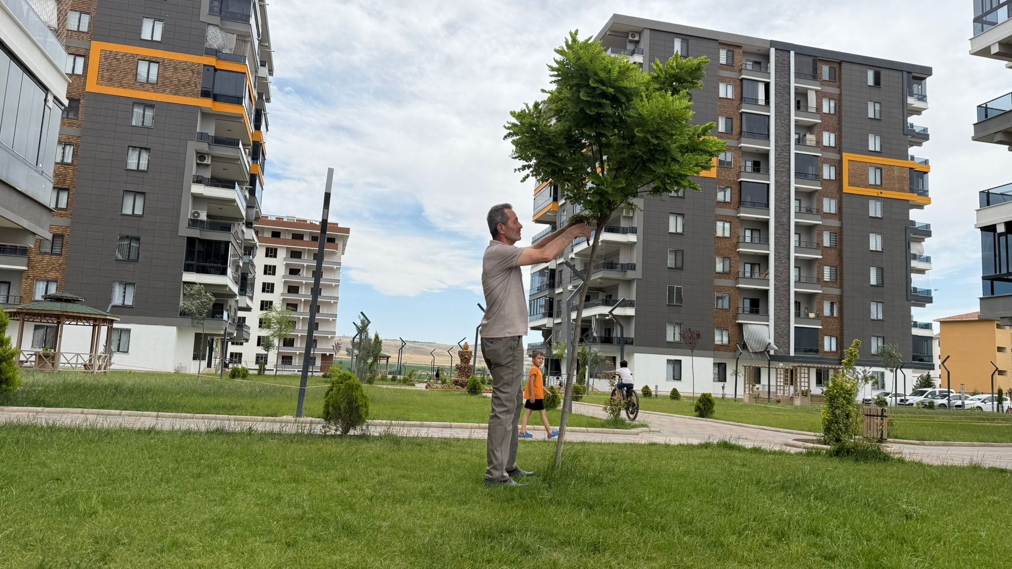 Ninova Park, 180 Fidanı toprakla buluşturdu