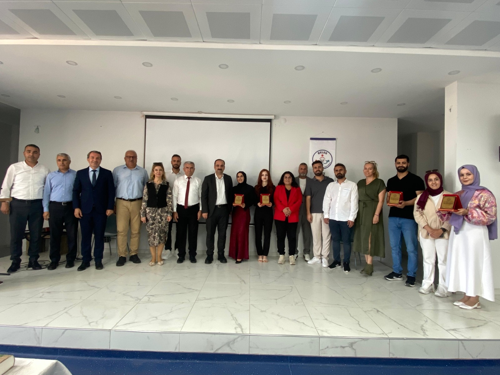 Belde Özel Eğitim Uygulama Okulu Resim Sergisi ve Ödül Töreni