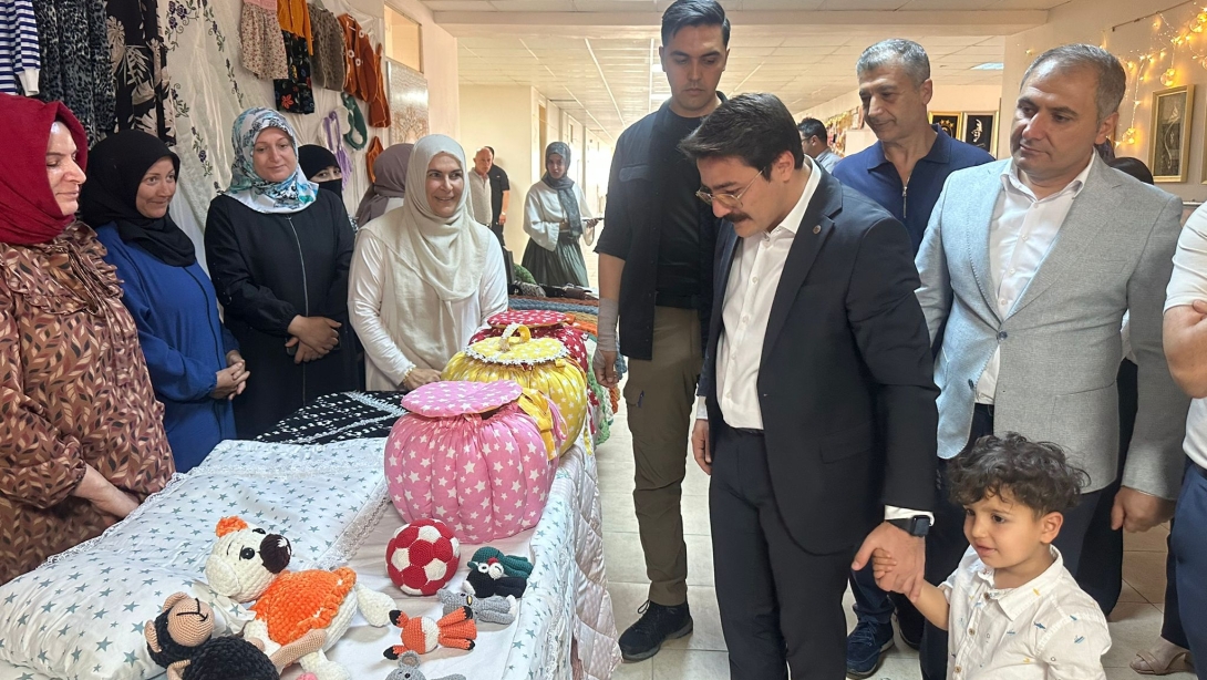 Beşiri Halk Eğitimi Merkezi’nde Yıl Sonu Sergisi düzenlendi