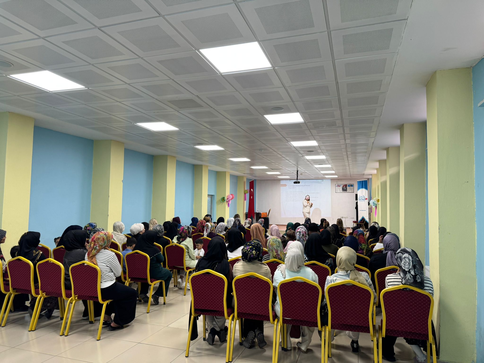 Belediye’den ebeveynlere mahremiyet eğitimi semineri