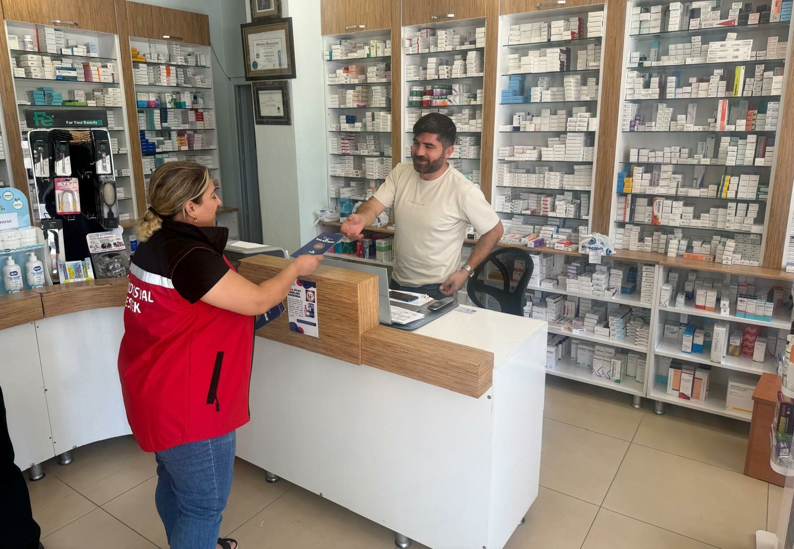 “Kadına El Kalkamaz” sloganıyla farkındalık etkinliği