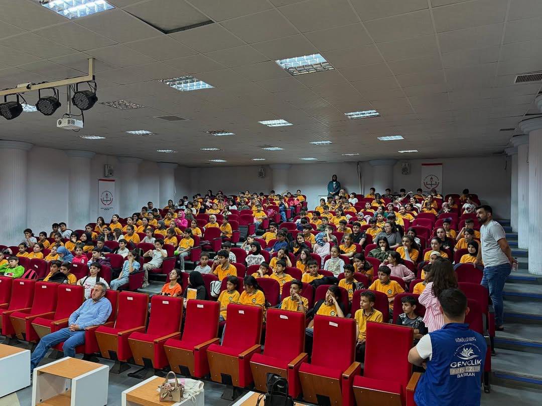 Gençler Ahlak Üzerine Düşündü ve Konuştu