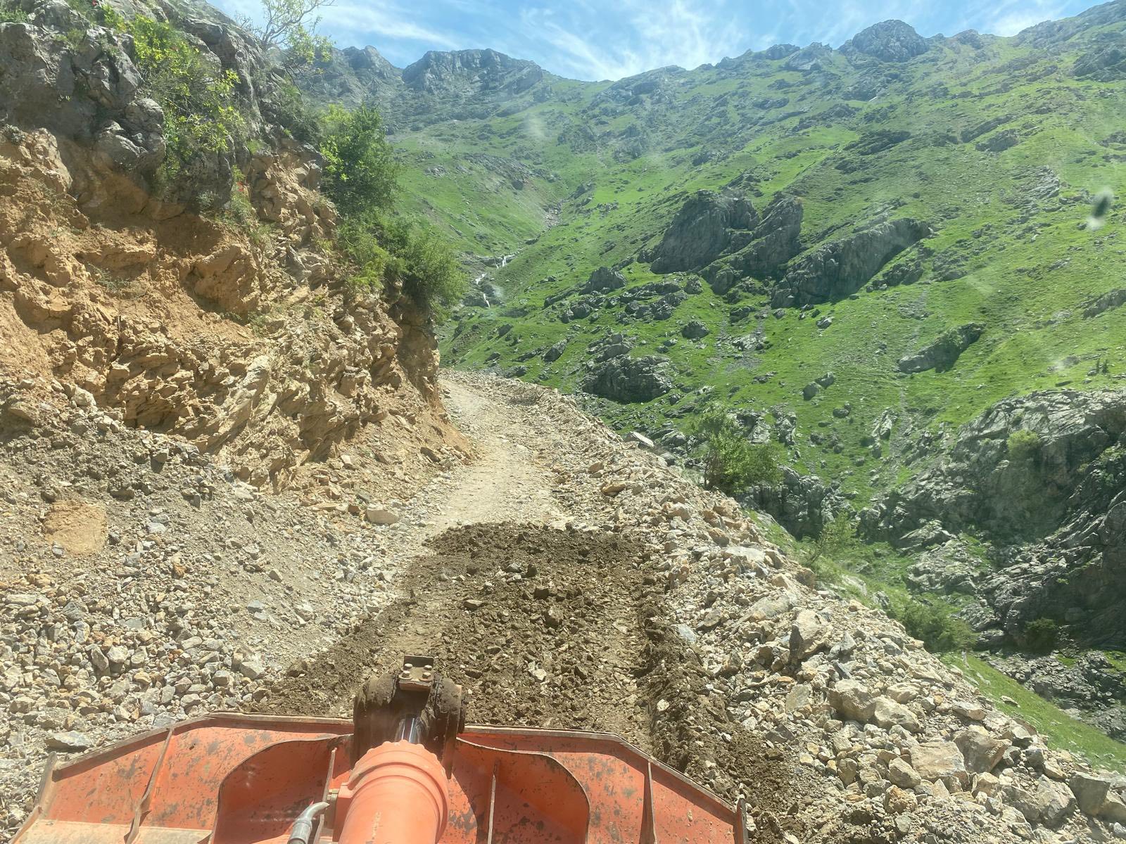 Köylerde Hizmet Seferberliği Sürüyor