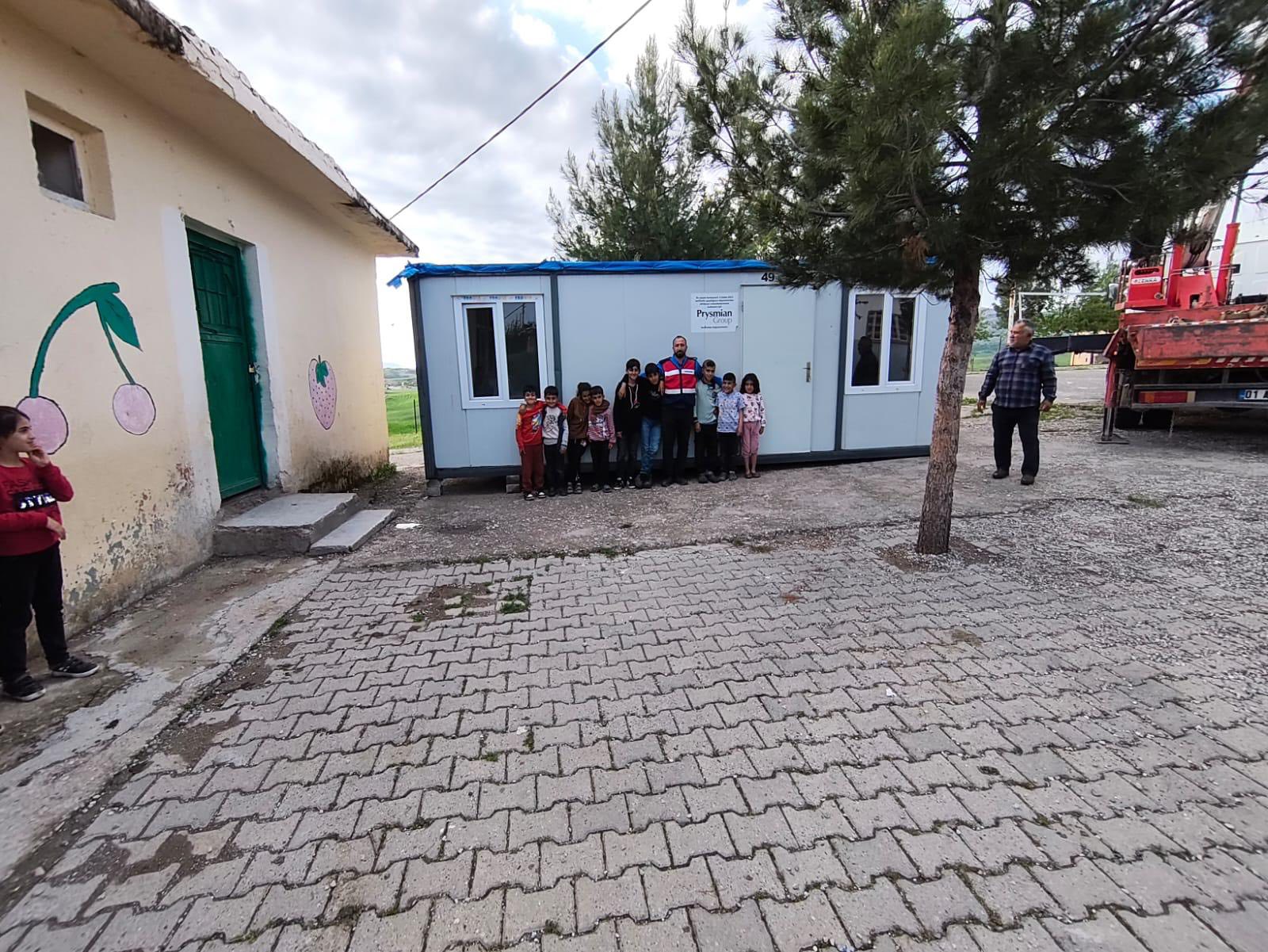 Kozluk’ta Eğitime 44 Konteyner Desteği