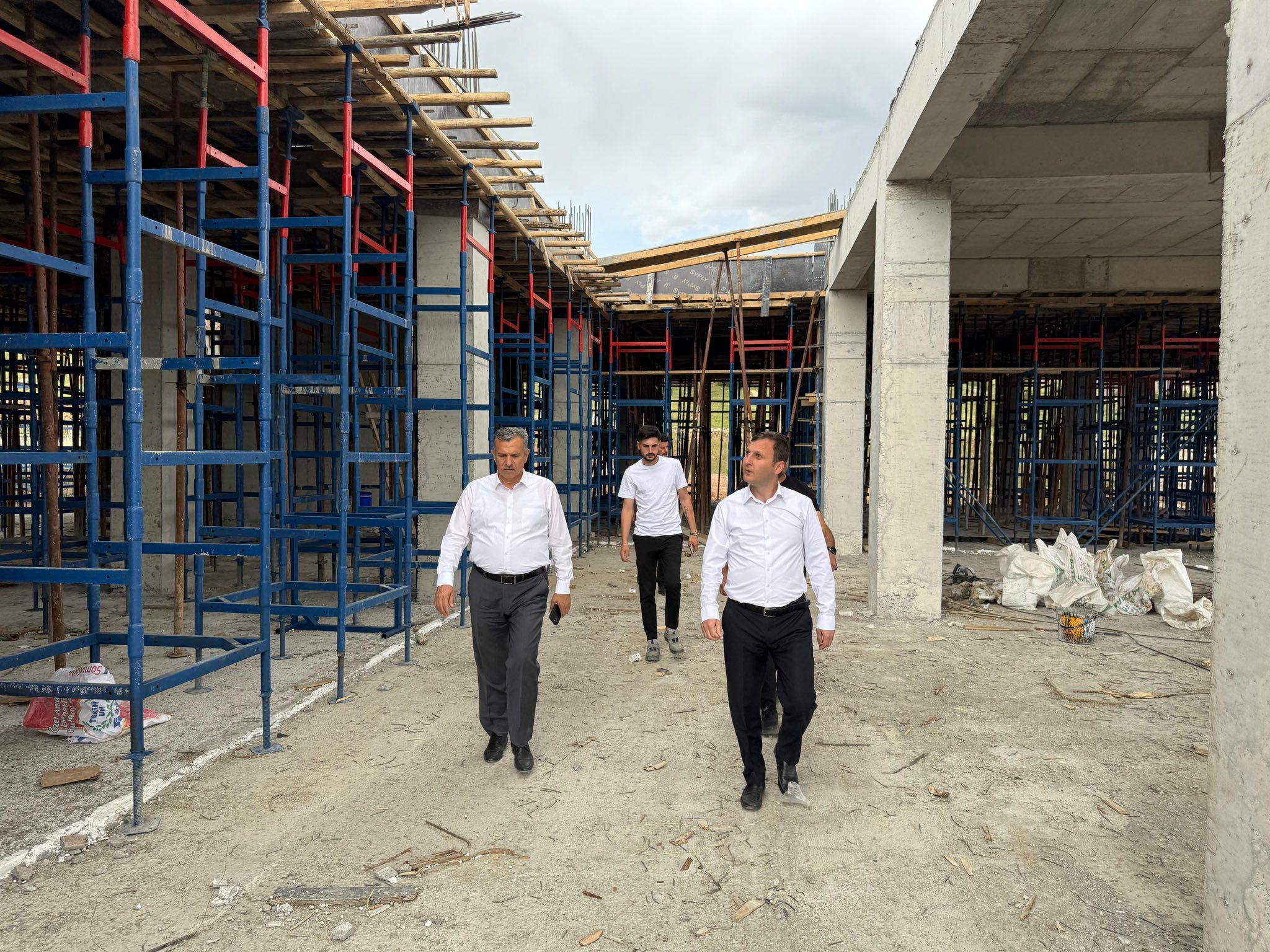 Kozluk’ta Yeni Kütüphane Projesi Hızla Yükseliyor