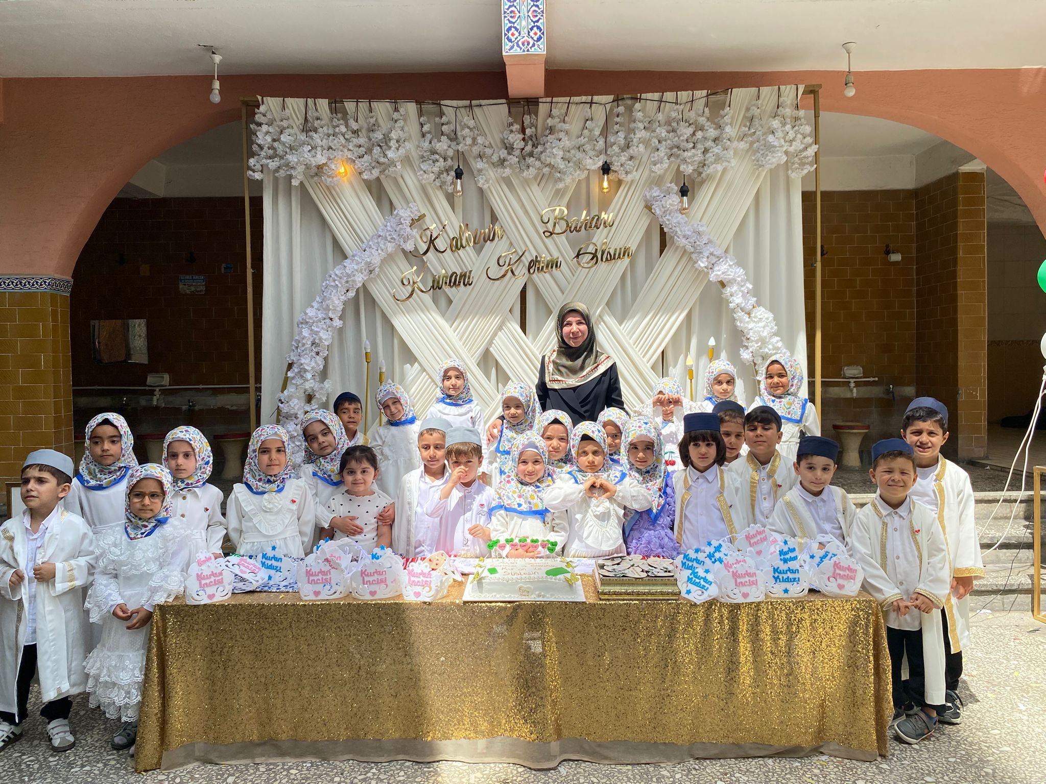 Şirin Camii Kur’an Kursu Öğrencilerine Madalya ve Belge Töreni