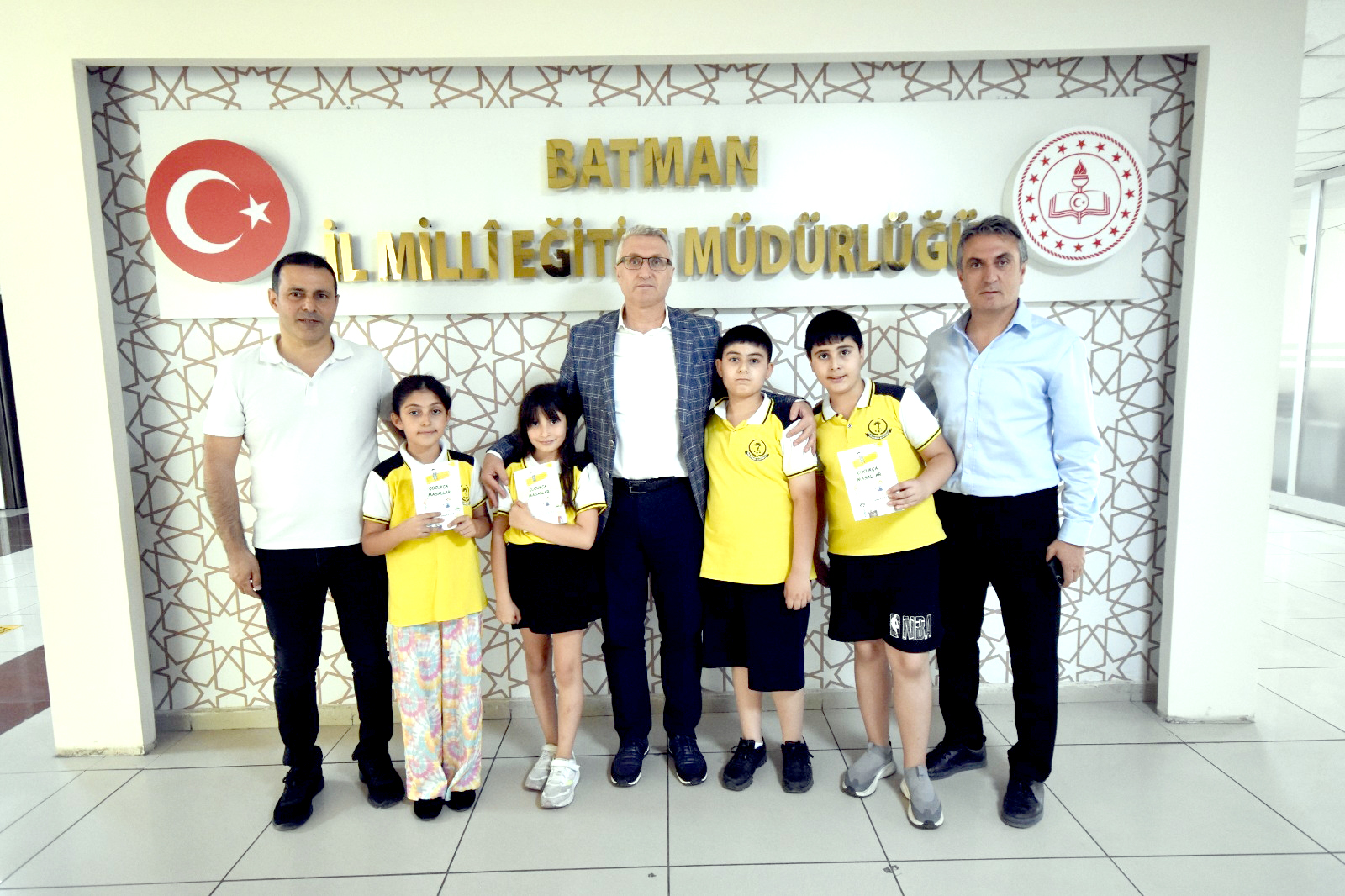 Minik Yazarlar Müdür Ciğer’i ziyaret etti