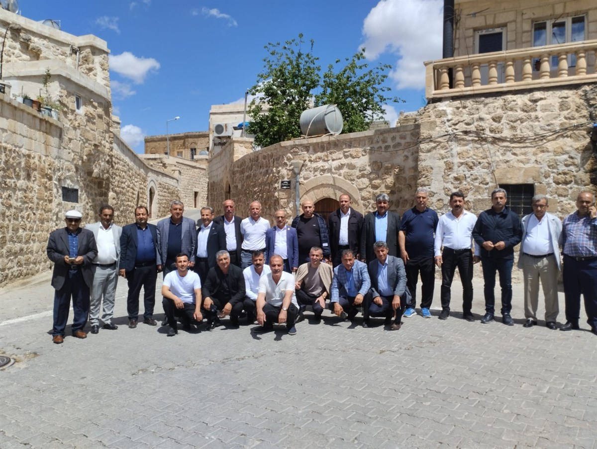 Muhtarlar Tarihi Mekânları Gezdi