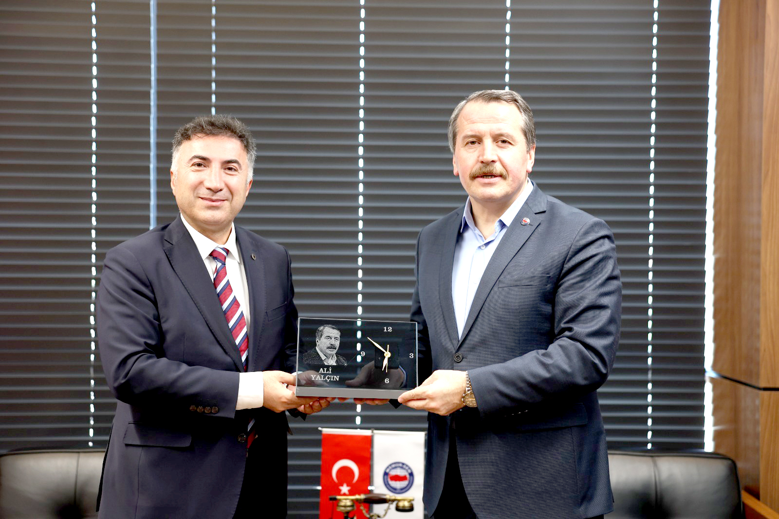 Rektör Demir’den Memur-Sen Genel Başkanı Ali Yalçın’a ziyaret