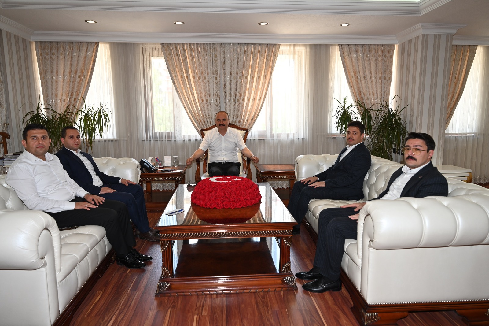 Siirt Vali Yardımcılarında Vali Canalp’a Ziyaret