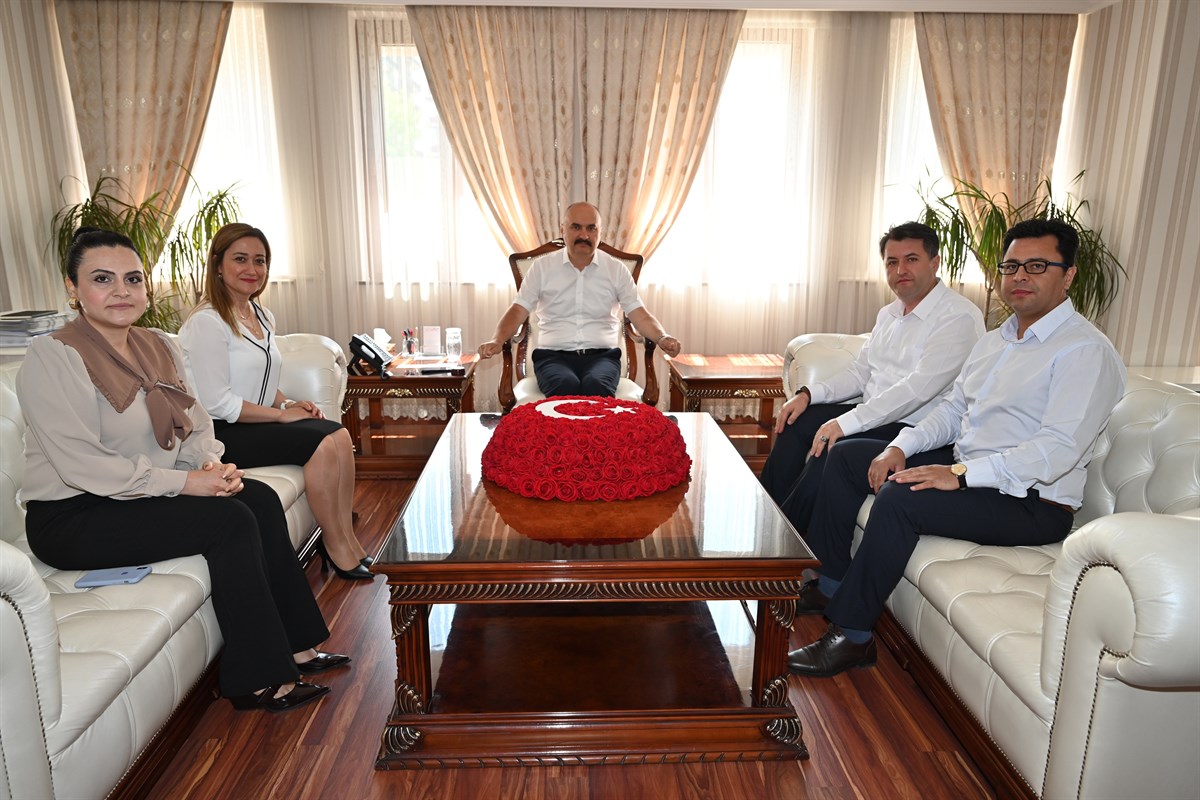 Tapu ve Kadastro Haftası Münasebetiyle Vali Canalp’a ziyaret