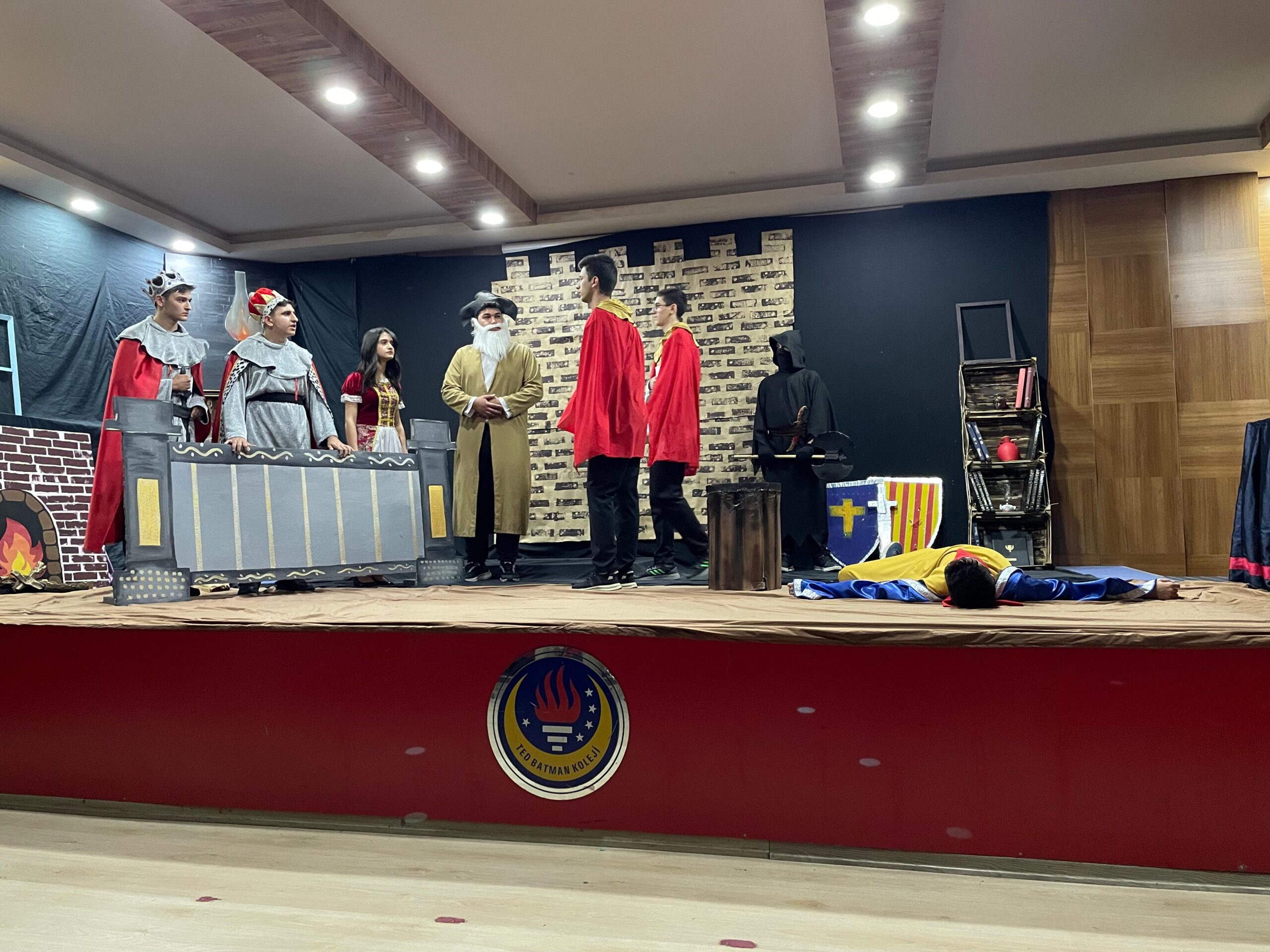 TED Koleji’nde İngilizce Tiyatro Büyüledi