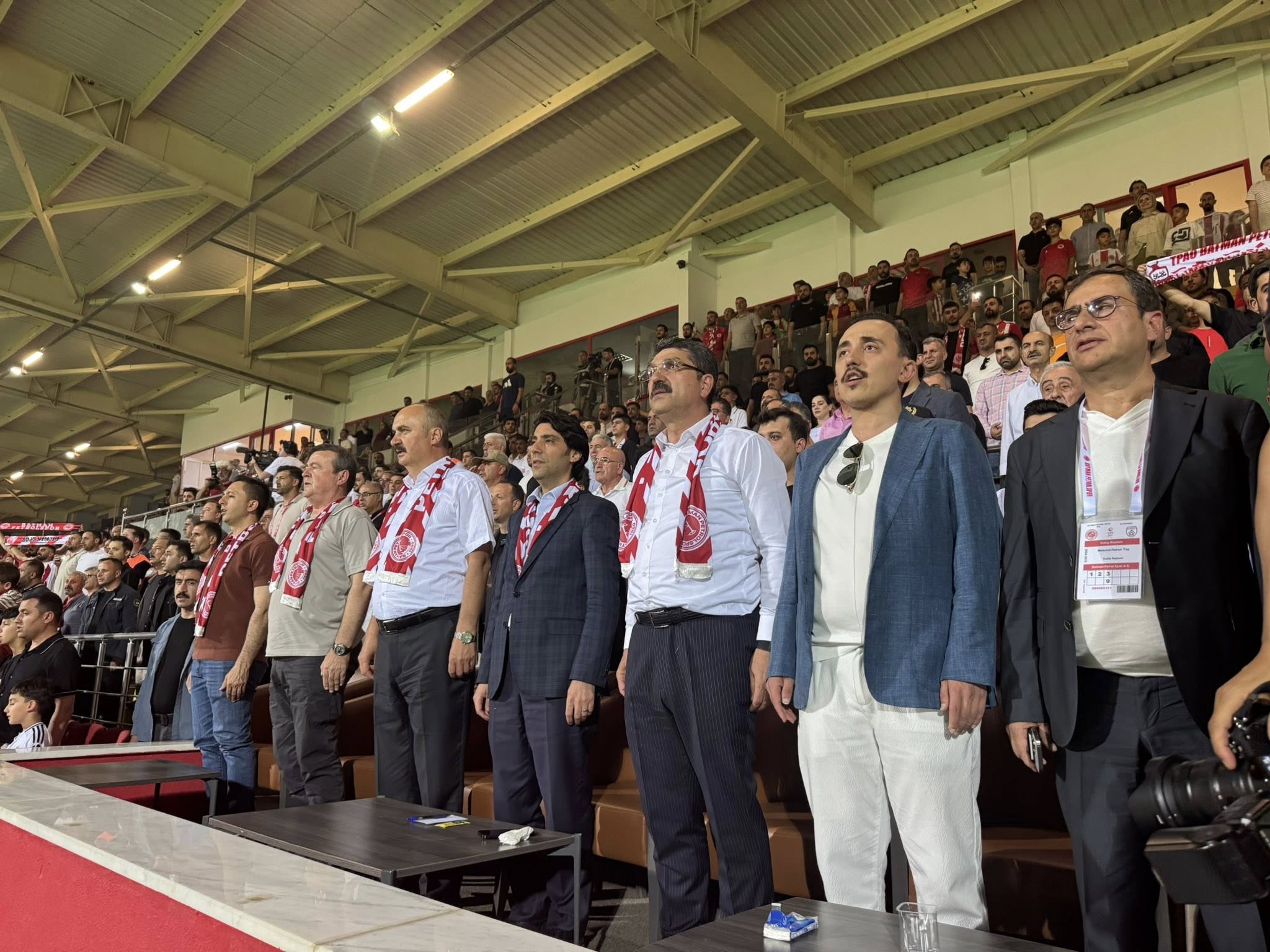 Vali Canalp’ten Petrolspor’a Tebrik Mesajı