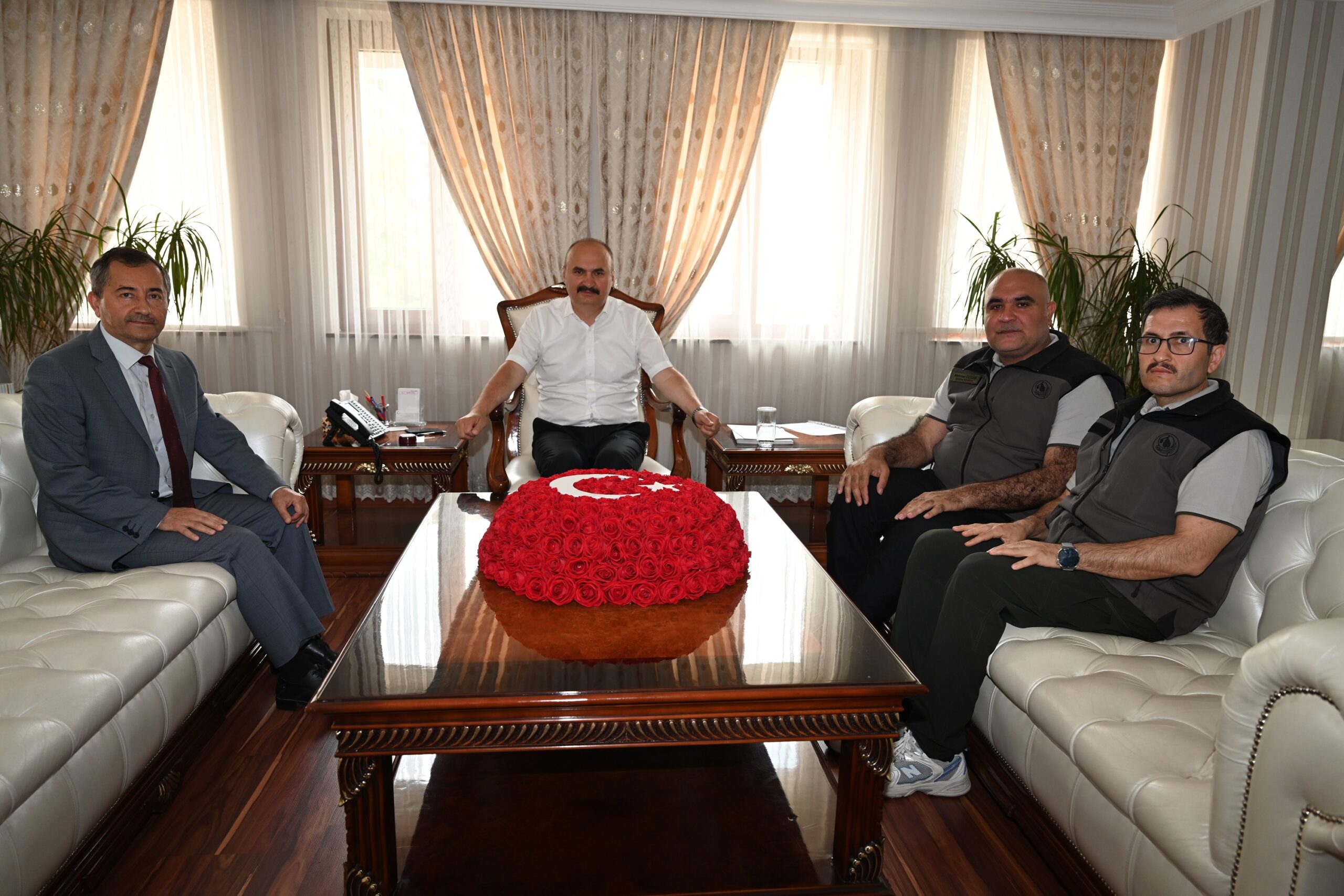 Orman Bölge Müdürü Poyraz’dan Vali Canalp’e Ziyaret