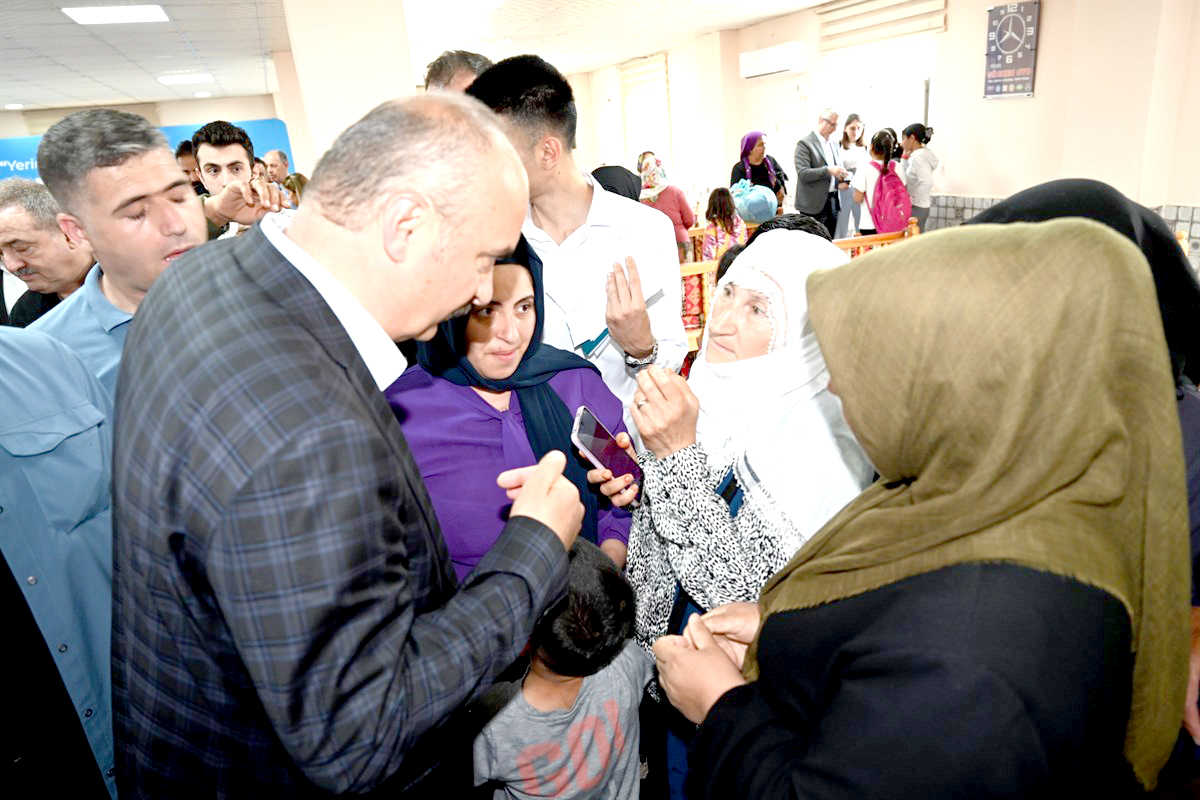 Vali Canalp, Güneykent Mahallesi’nde vatandaşlarla buluştu