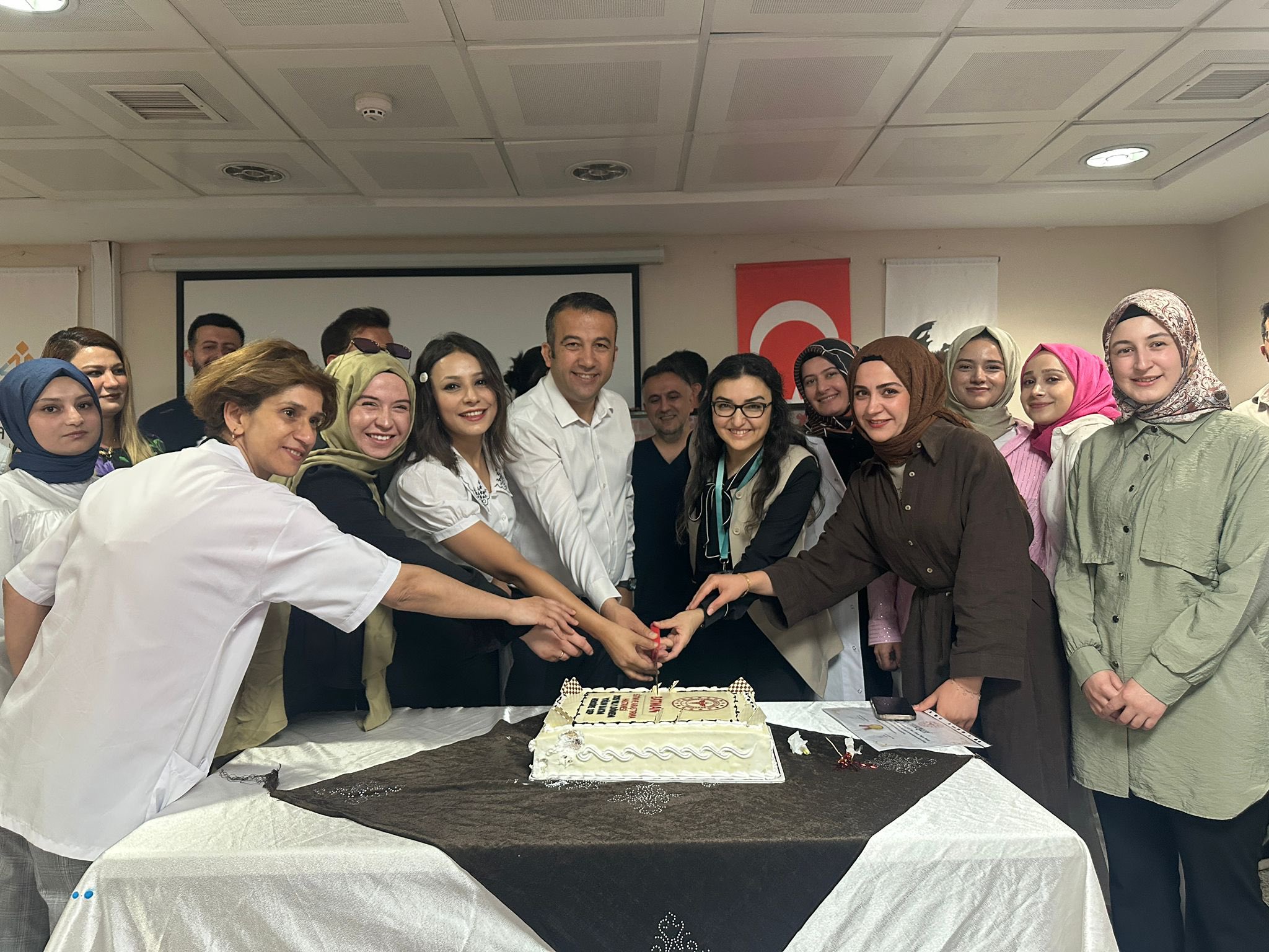 Yoğun bakım hemşirelerine eğitim verildi