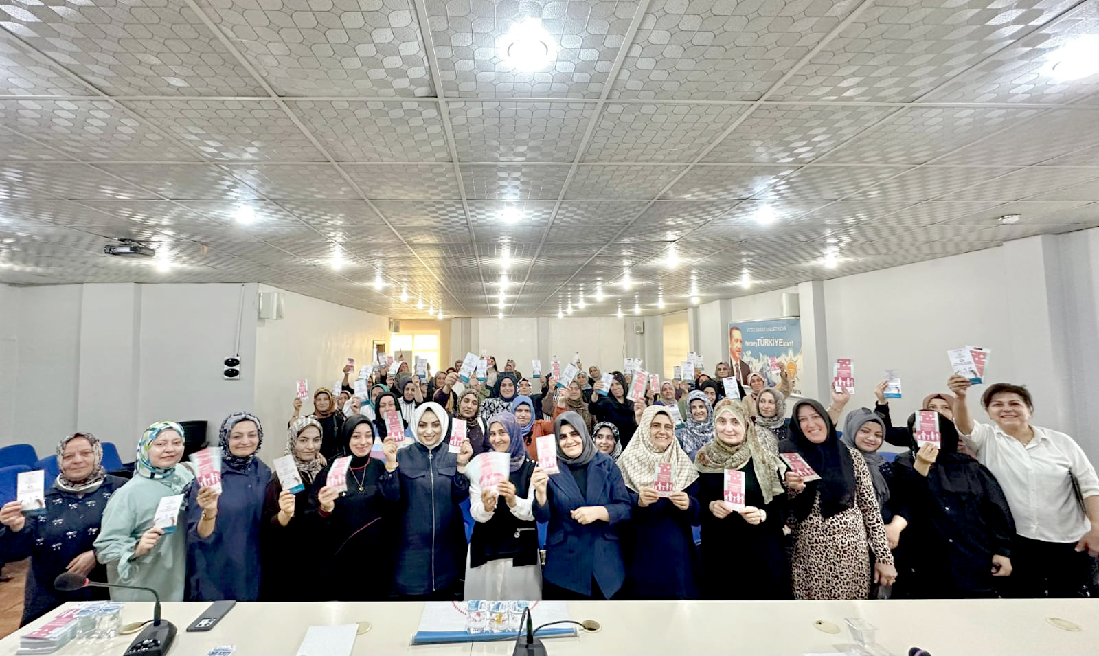 AK Partili Kadınlardan Koruyucu Ailelik İçin Anlamlı Etkinlik