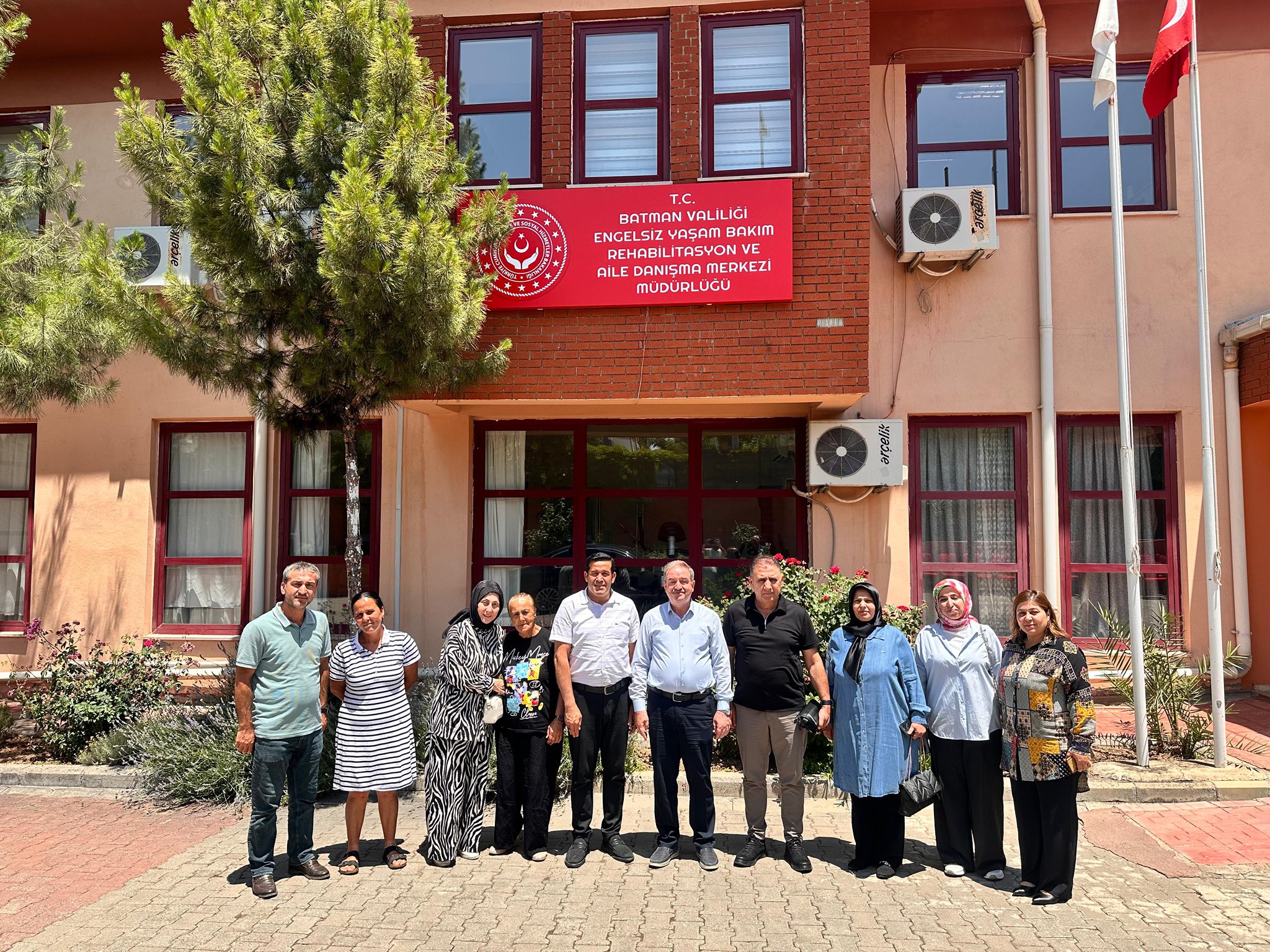 AK Parti Heyetinden Engelsiz Yaşam Merkezi’ne ziyaret