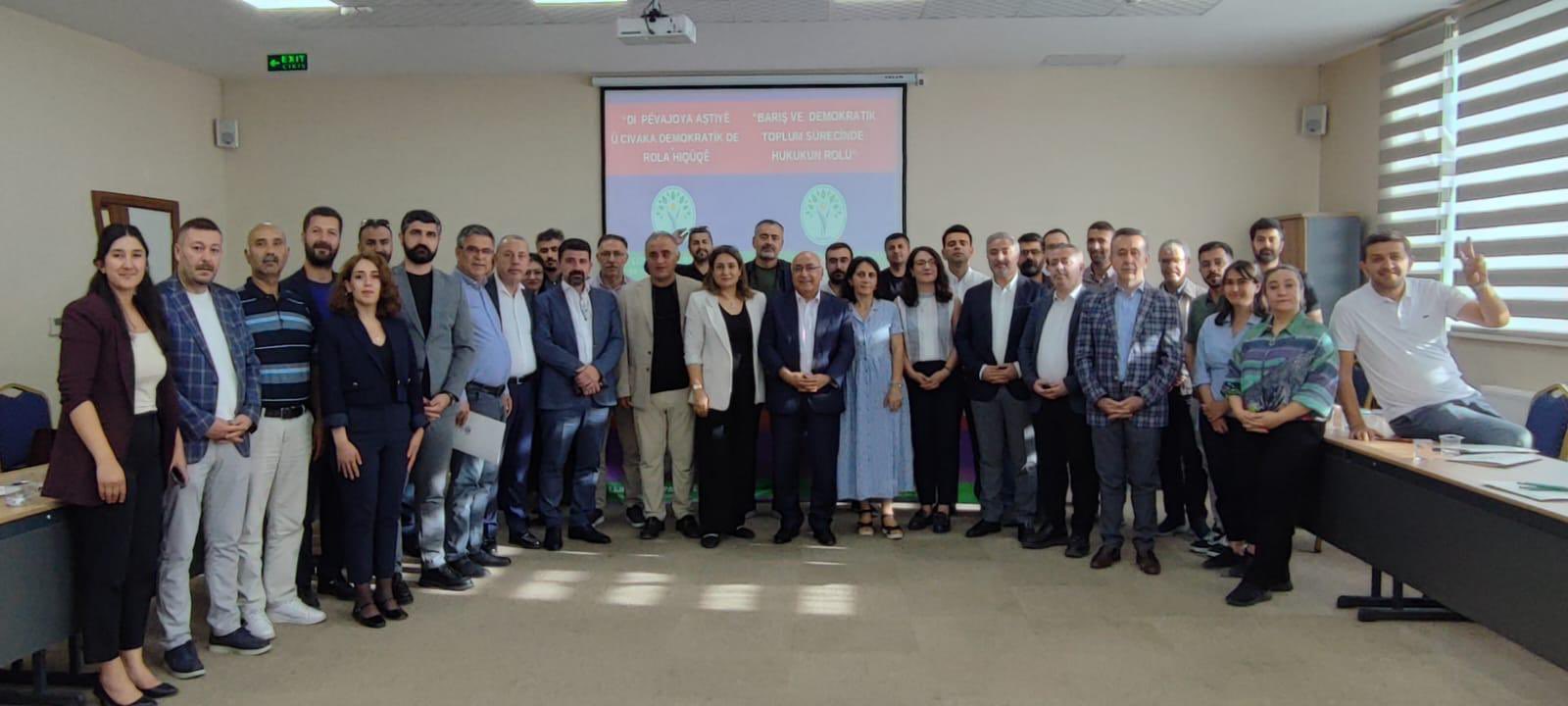 Batman Barosu, Van’daki “Hukuk ve Barış” çalıştayında temsil edildi