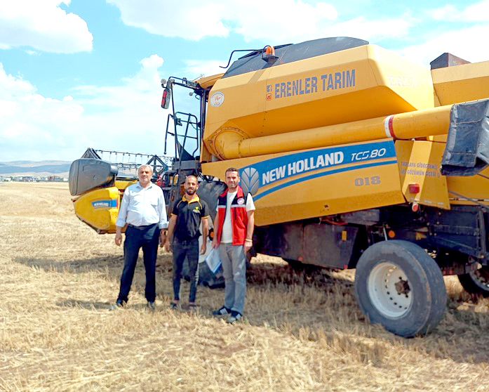Hasat alanlarında biçerdöver denetimleri sürüyor